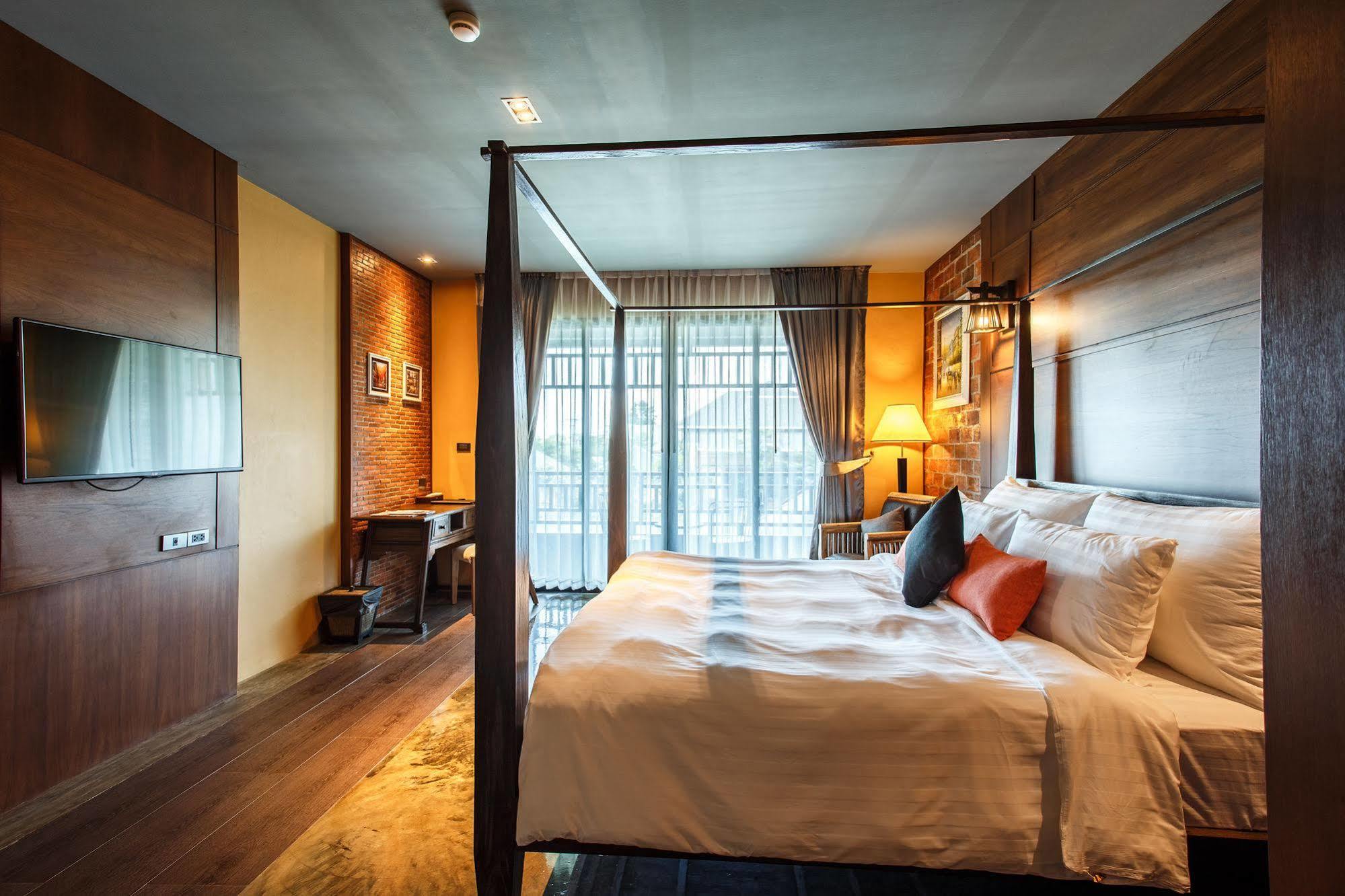 De L'amour Sha Hotel Prakhon Chai