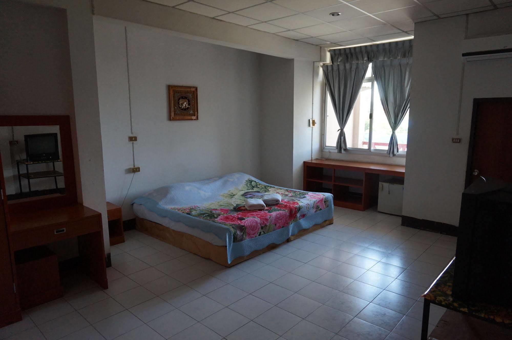 Mono Place Inn 2*