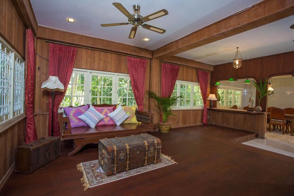 Villa Baan Khun Nang Colonial Mae Nam