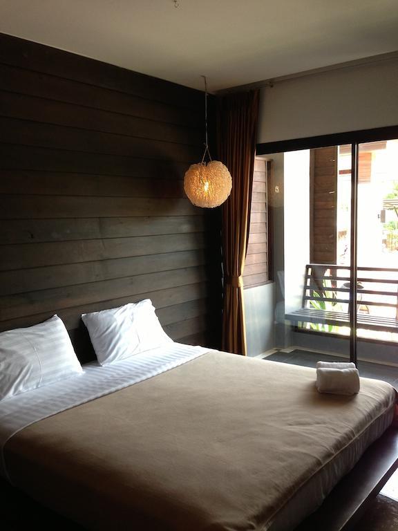 Naraya Riverside Hotel