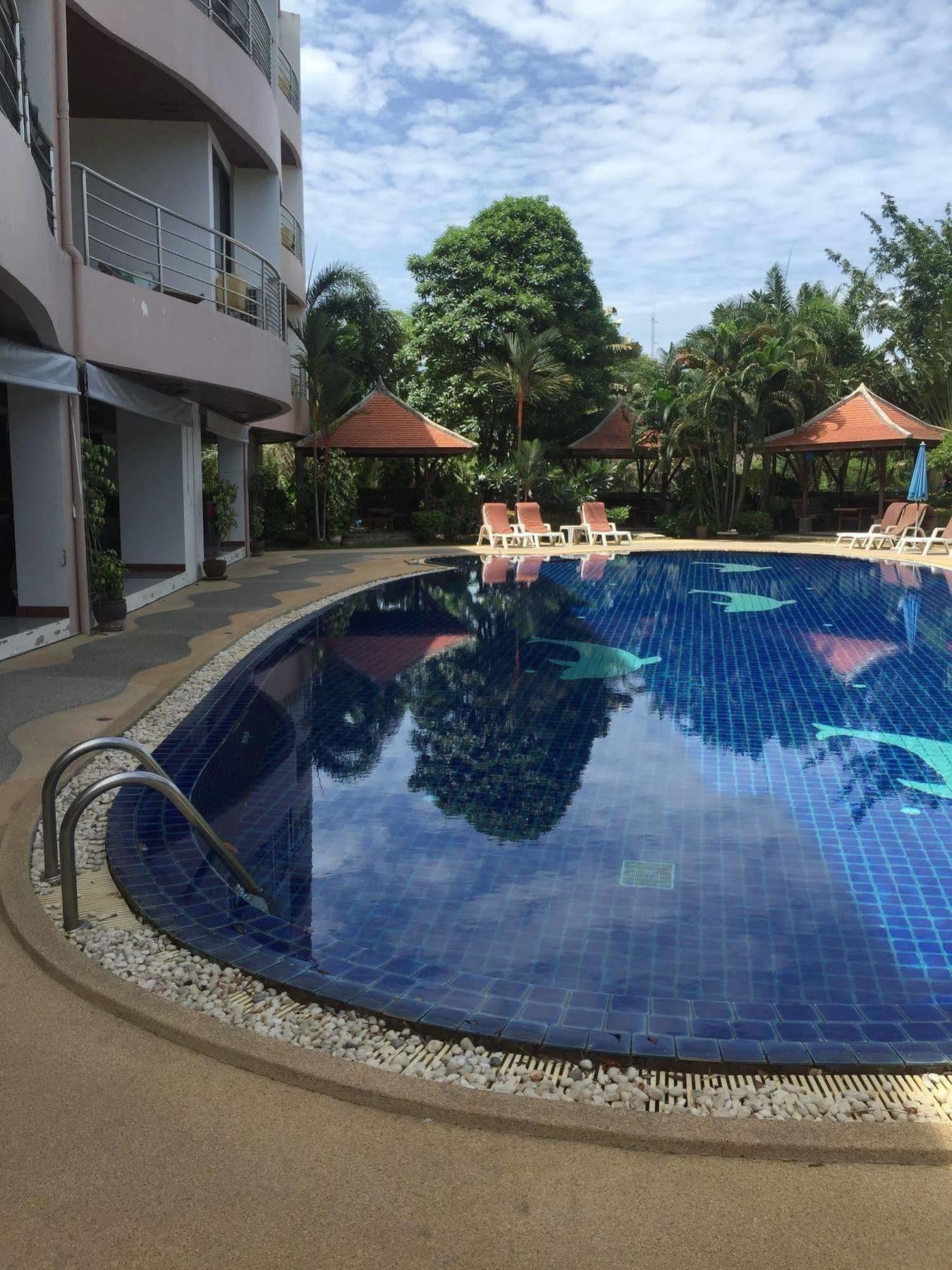 Aparthotel Lakeview Condotel
