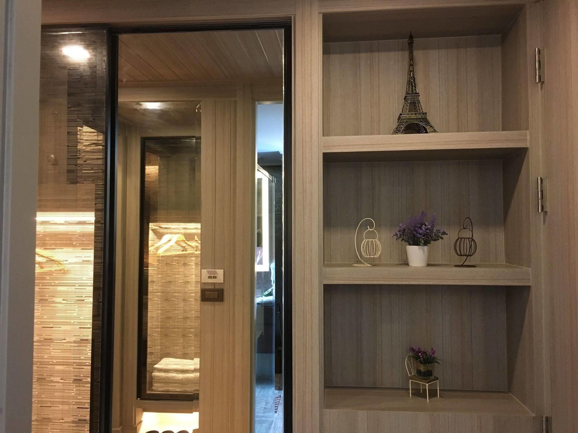 Maleewana & Hotel Ban Bang Muang (Nonthaburi)