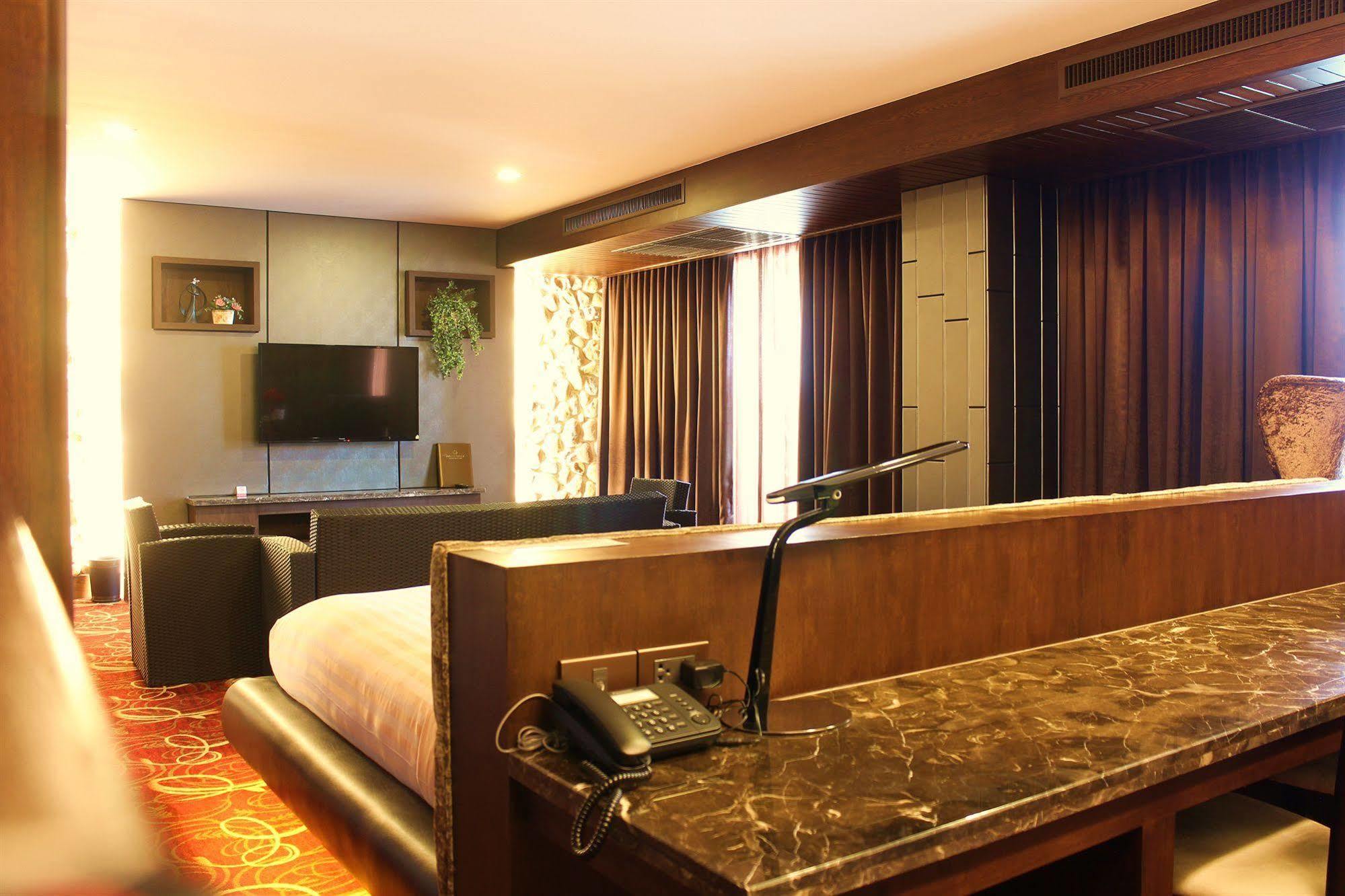 Maleewana & 3* Ban Bang Muang (Nonthaburi)
