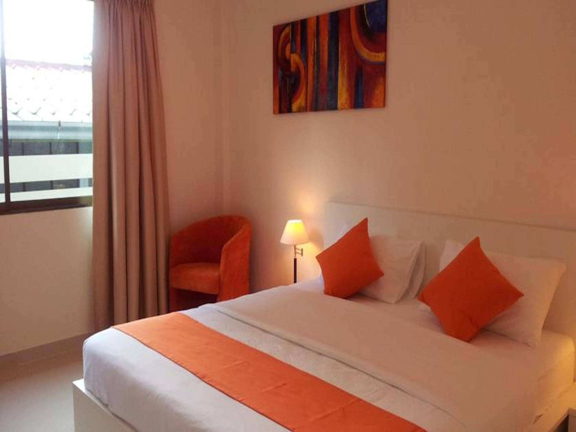 Sunny Casa de hóspedes Praia de Jomtien