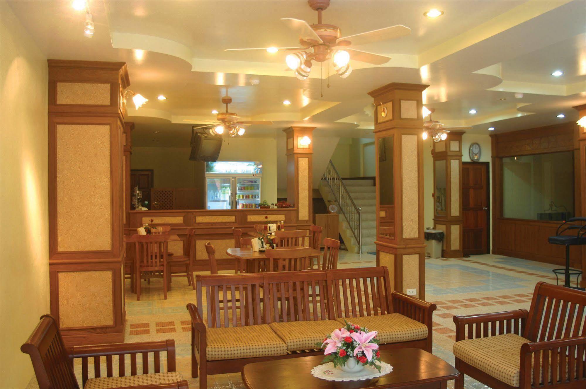Amorn Mansion Hostel *
