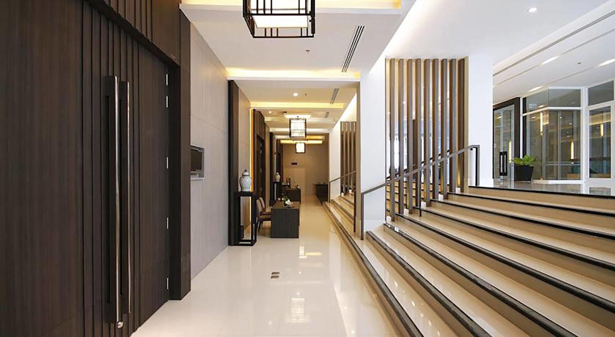 Classic Kameo & Serviced Apartment, Aparthotel Rayong