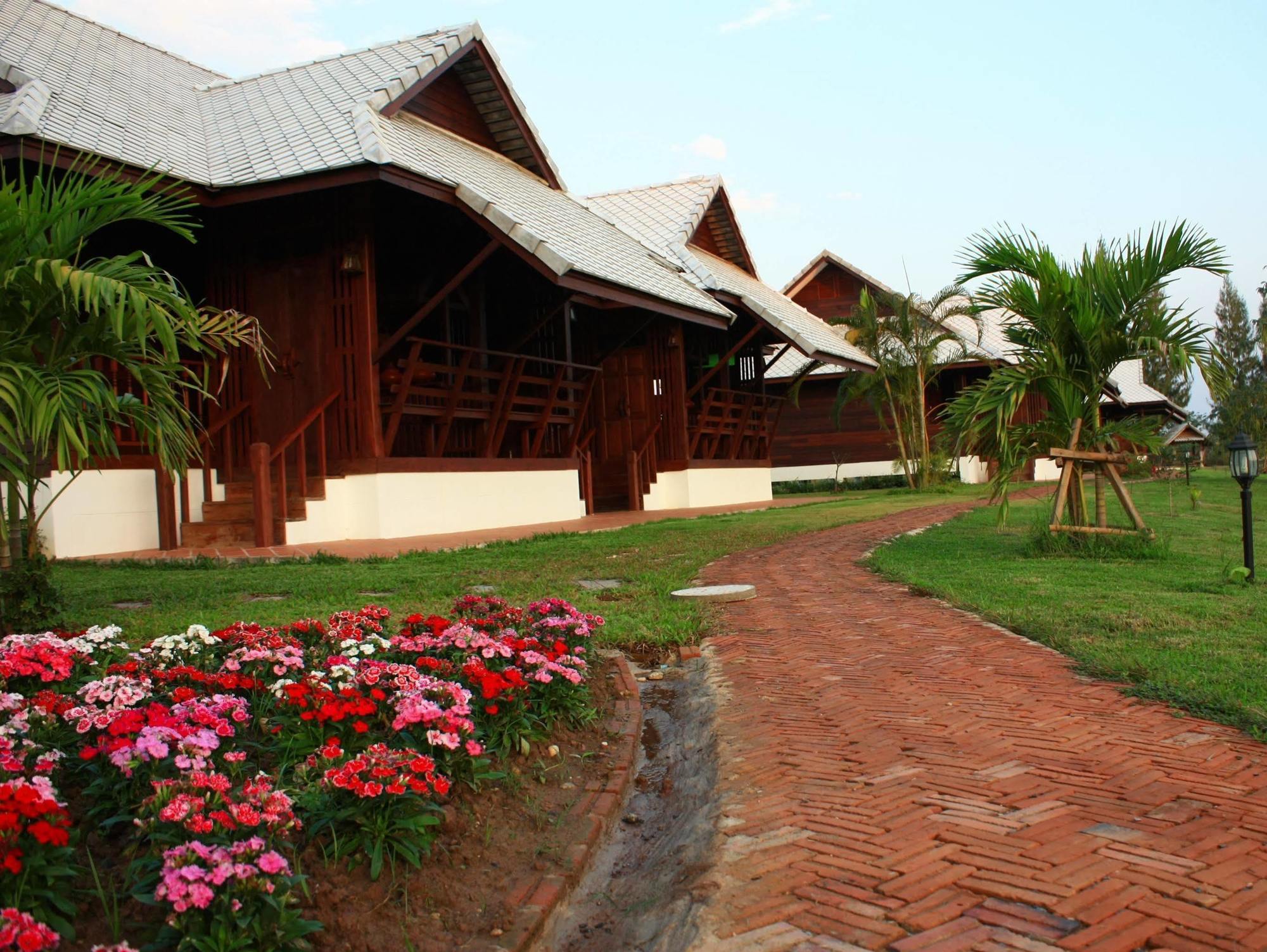 Resort Apirata Resortnan Nan