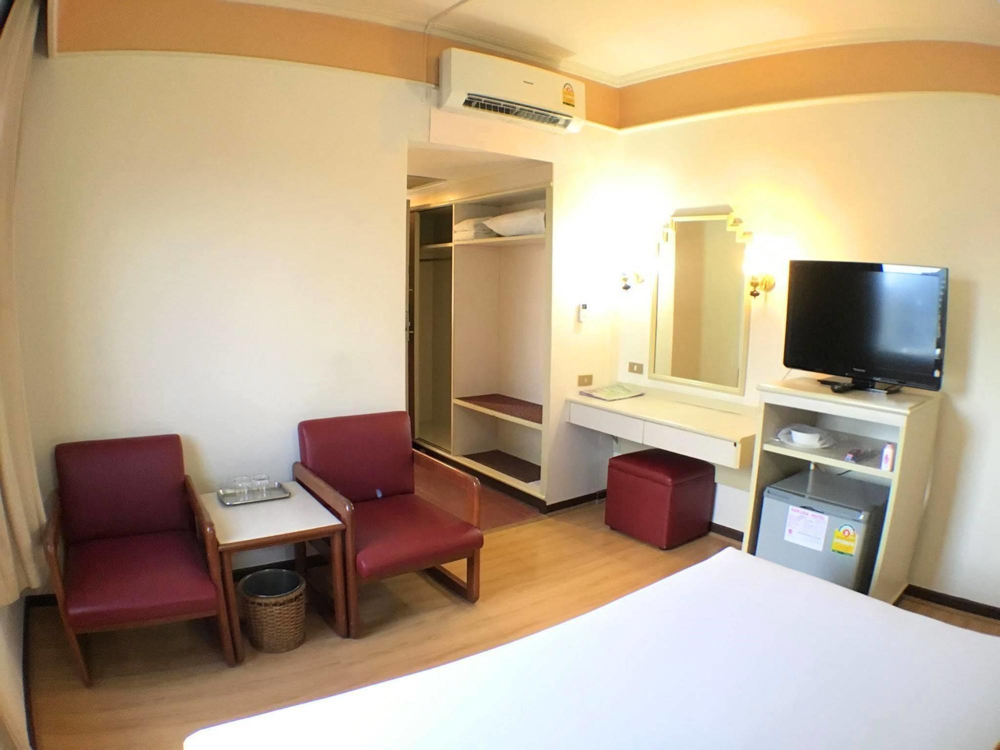 Hotel Sakura 2*