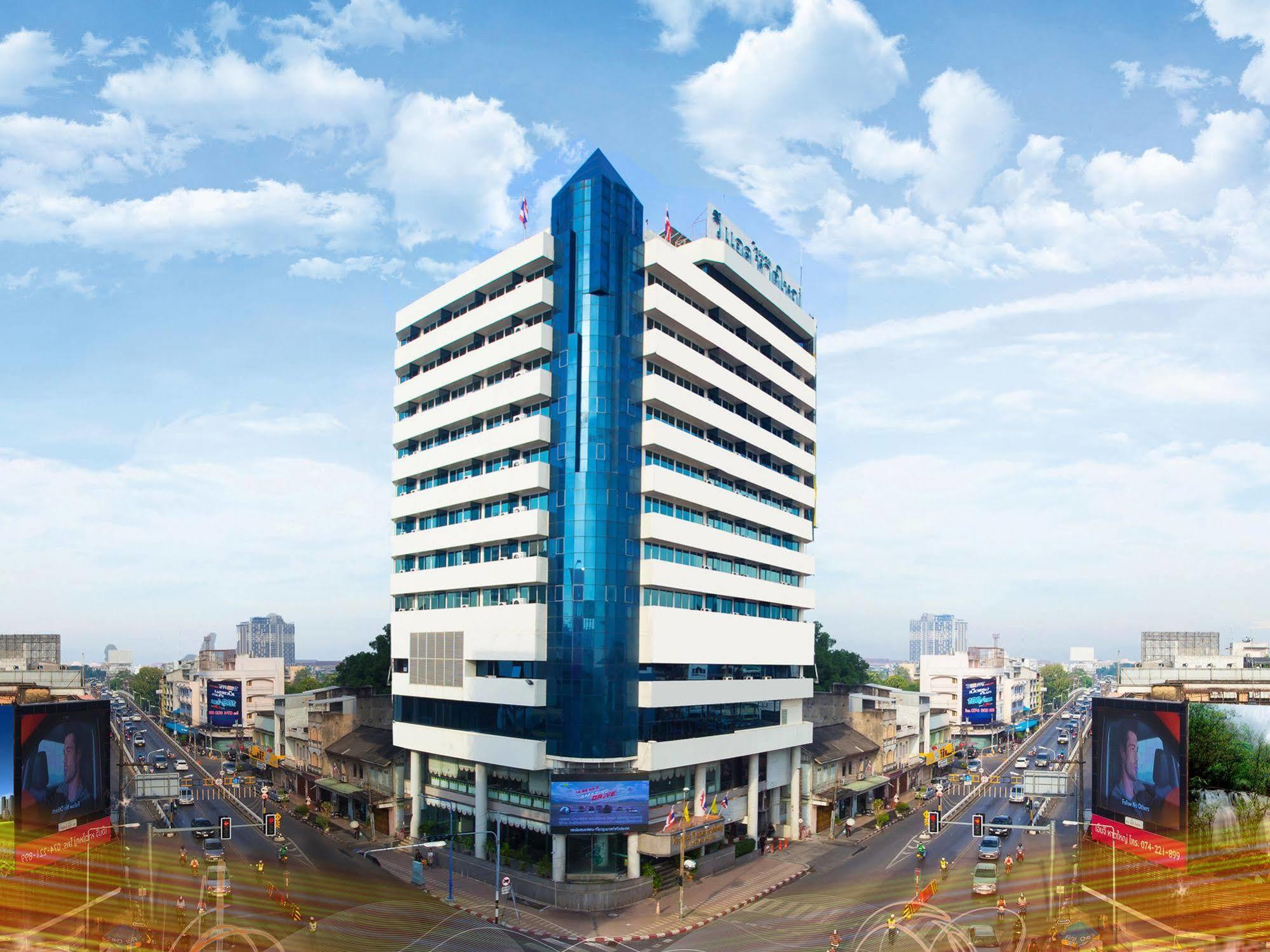 V.l. Hatyai