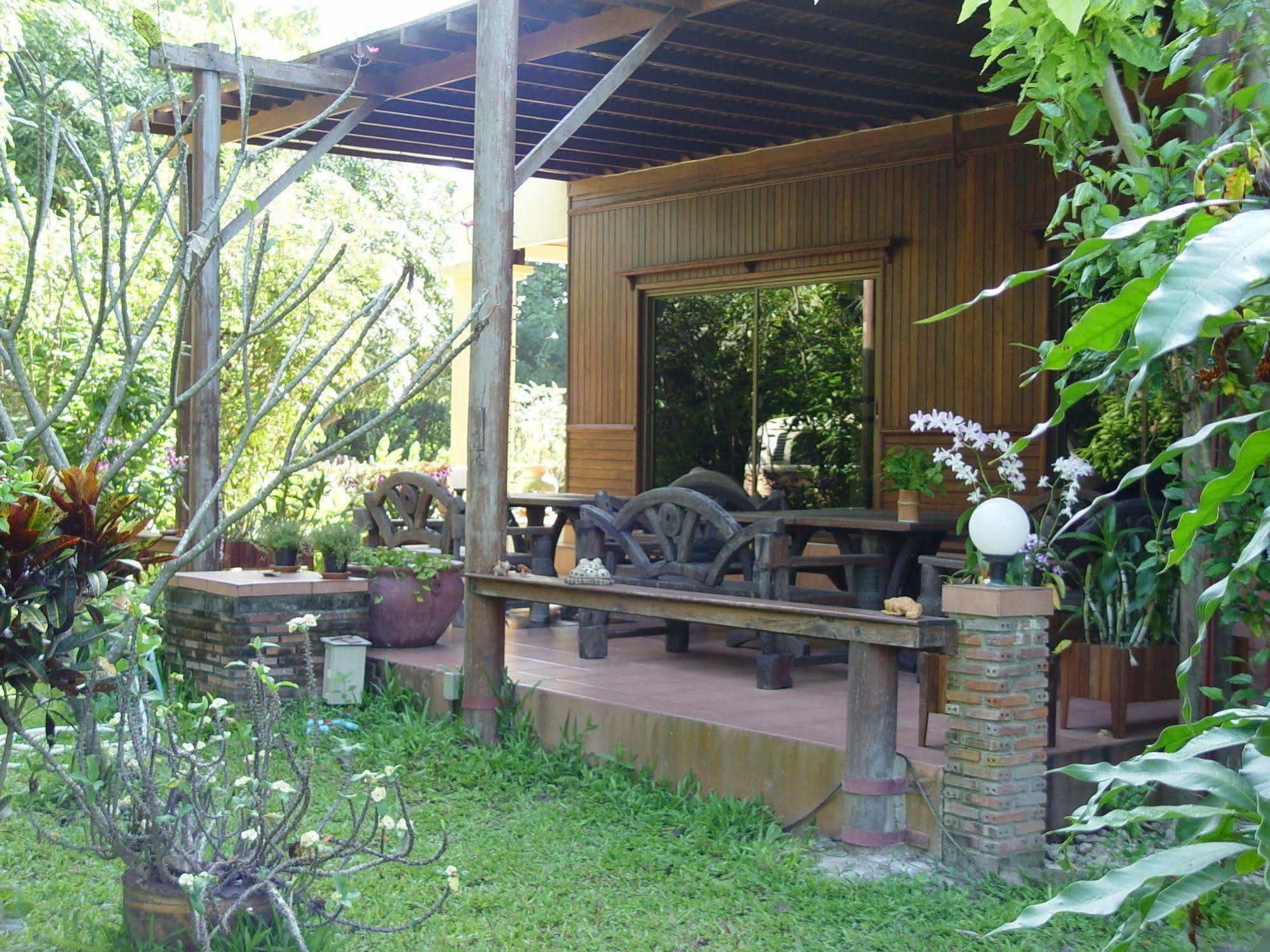 Holiday park Thai-bamboo Cha-Am