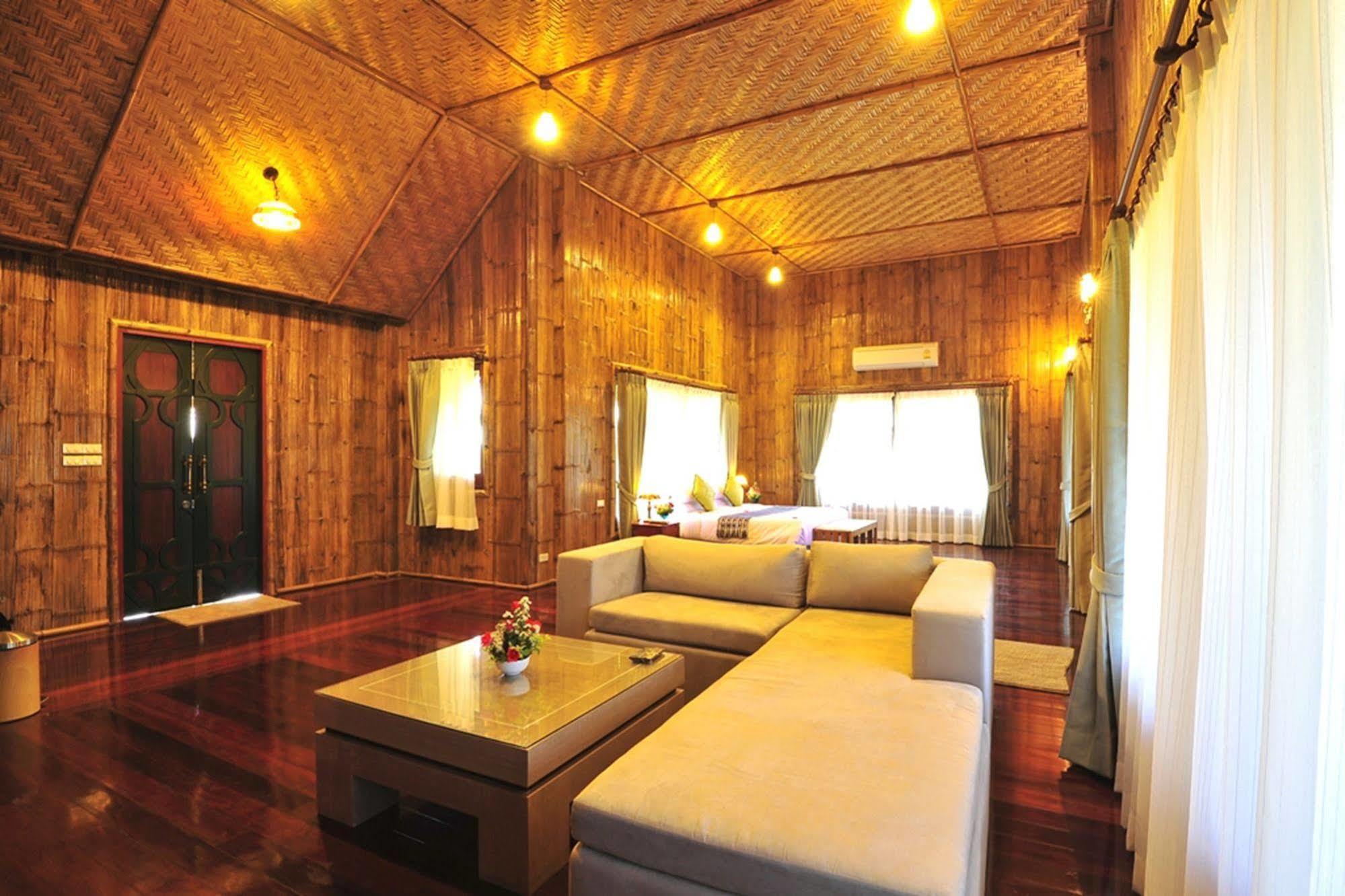 Resort Reewa Waree Resort
