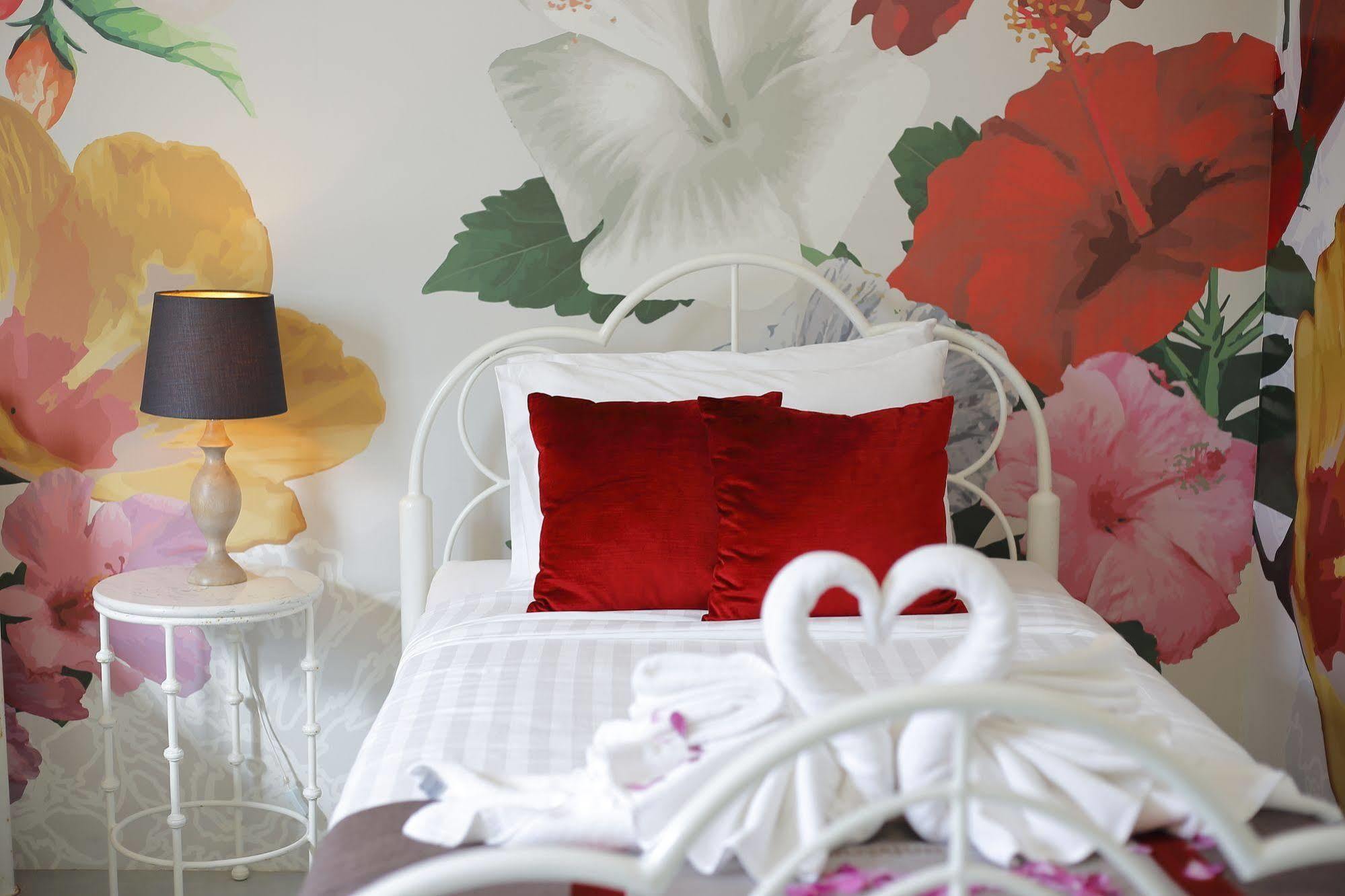 Play La Ploen Boutique And Adventure Camp Hotel