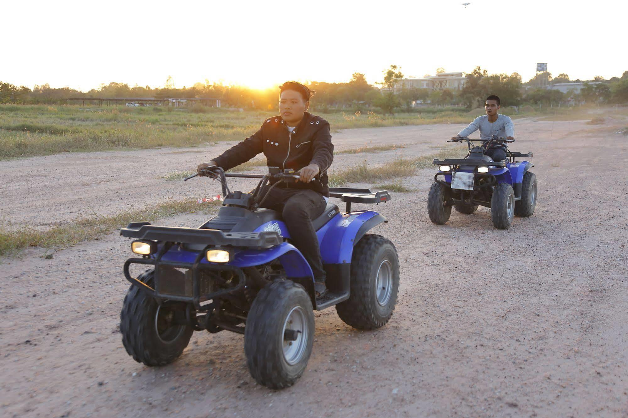 Play La Ploen Boutique And Adventure Camp Hotel