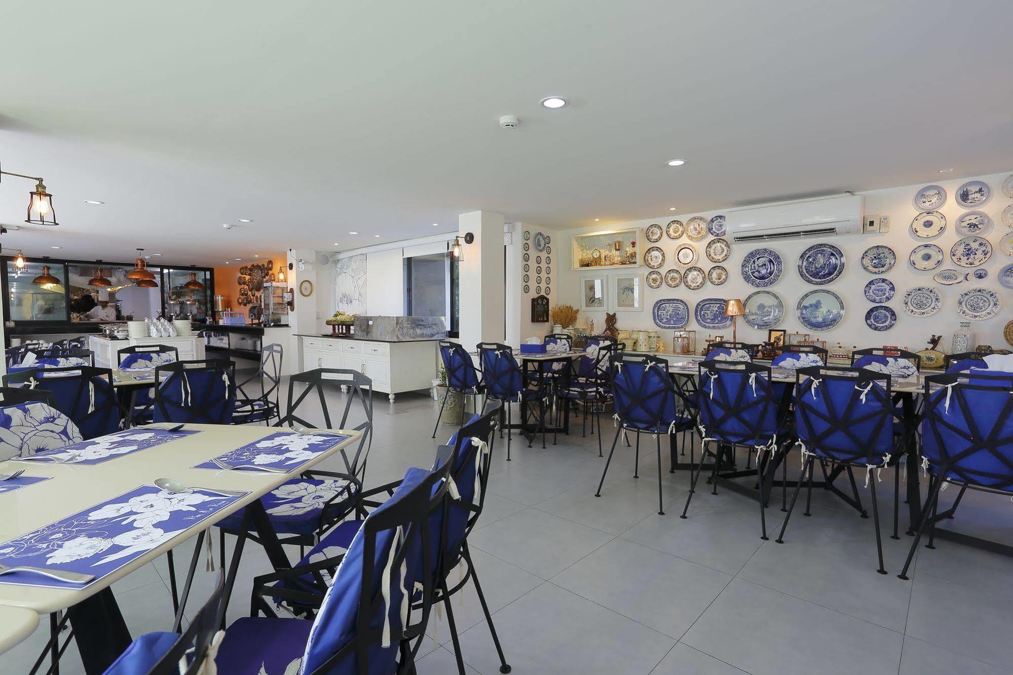 Play La Ploen Boutique And Adventure Camp