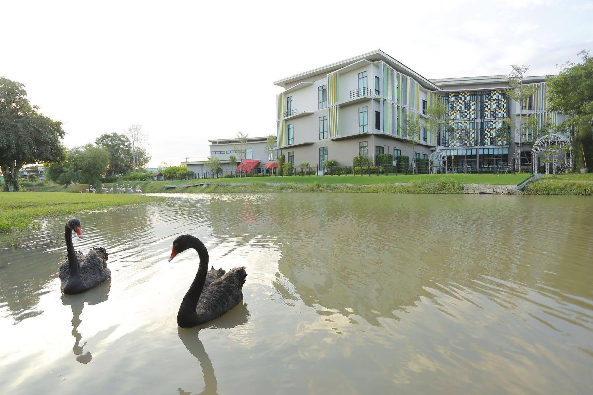 Hotel Play La Ploen Boutique And Adventure Camp Ban Nong Khaman