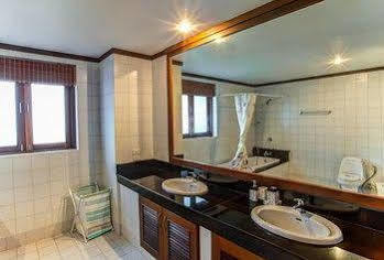 Villa Nb Saa *