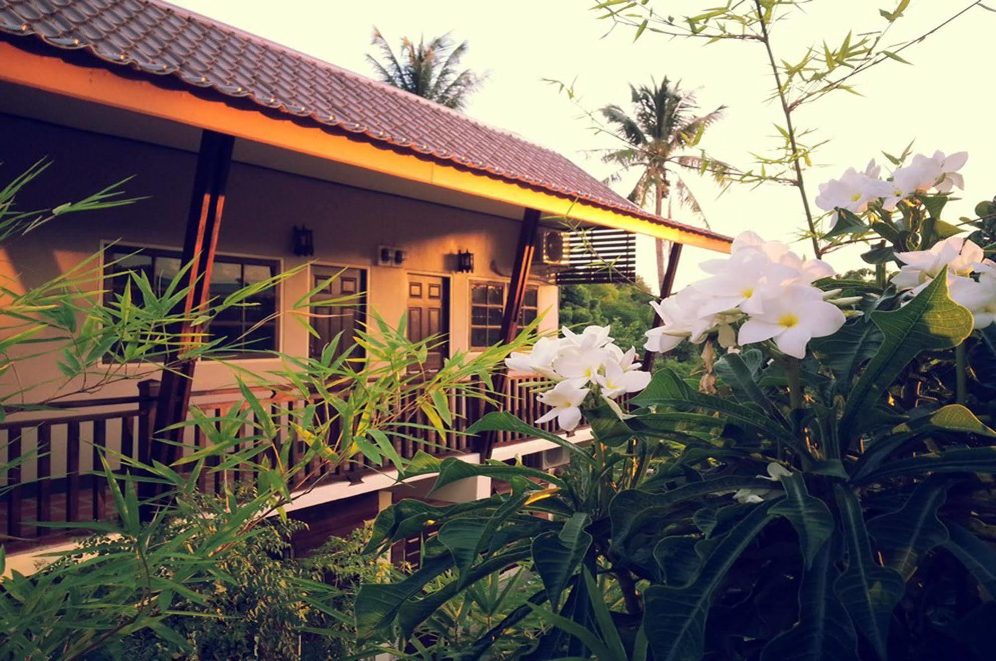 The Outside Hotel 3*