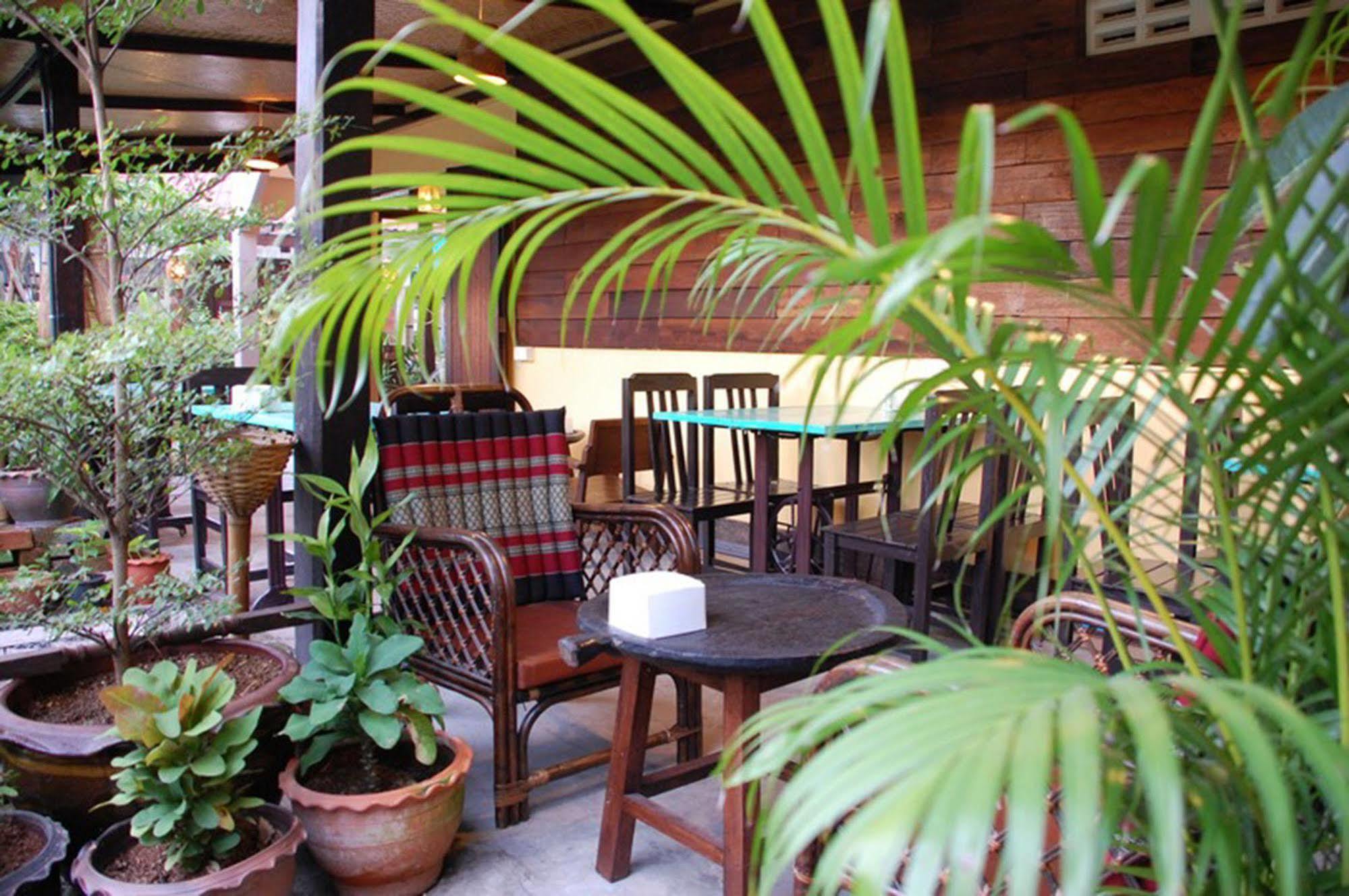 Hotel The Outside 3*