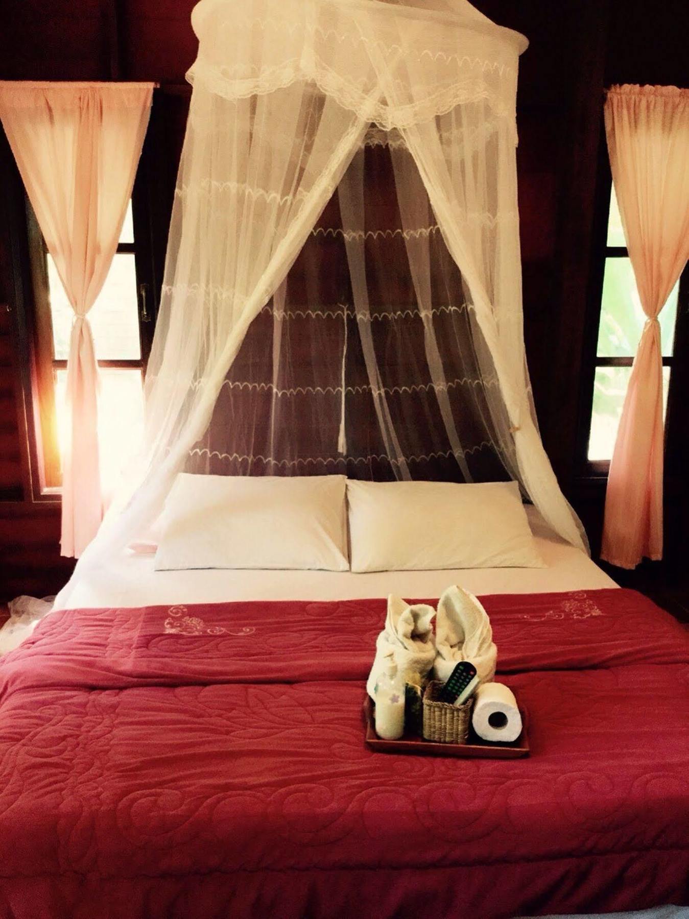 Resort Baan Suan Phidchamika 3*