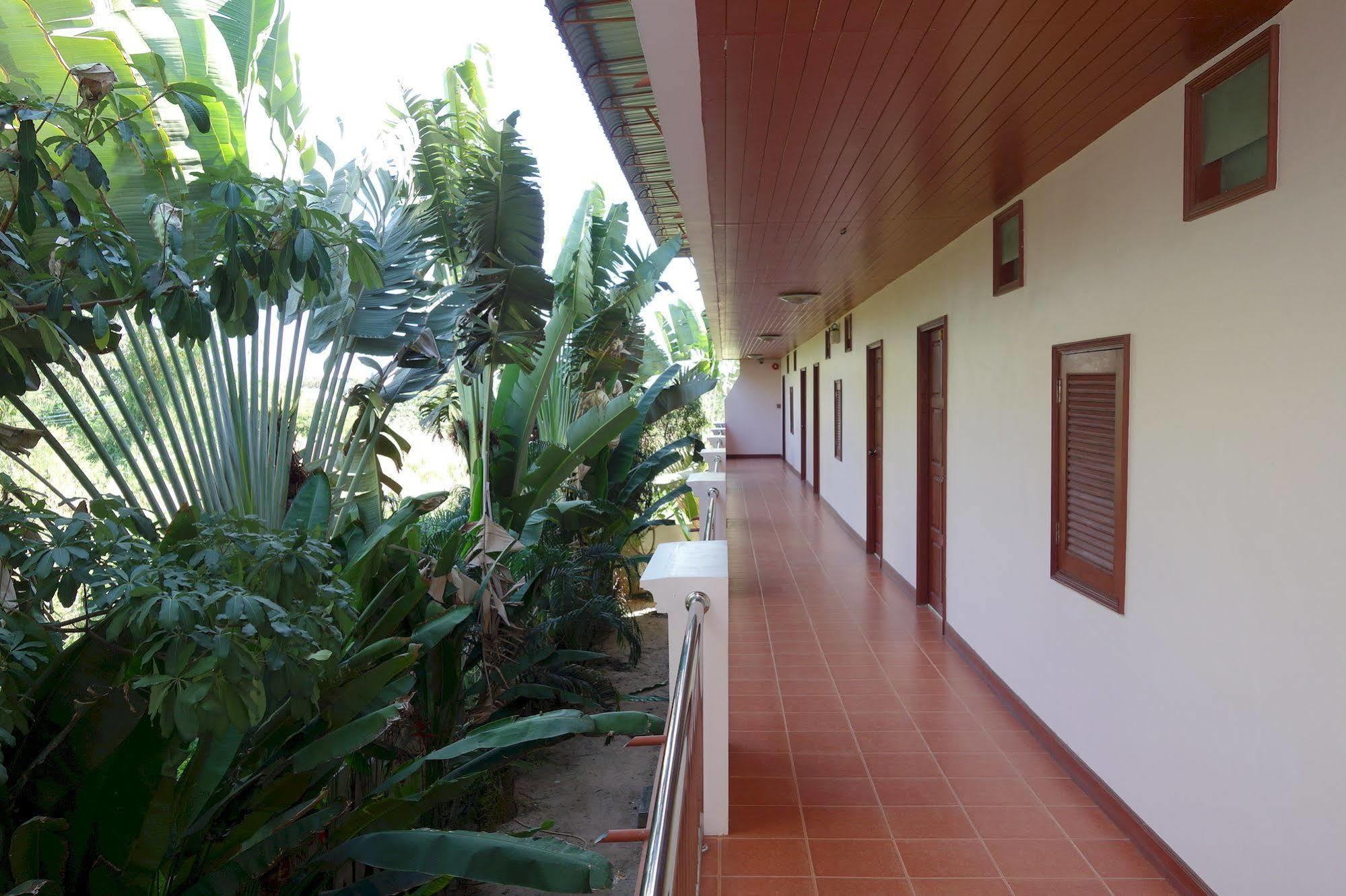 Resort Jungle