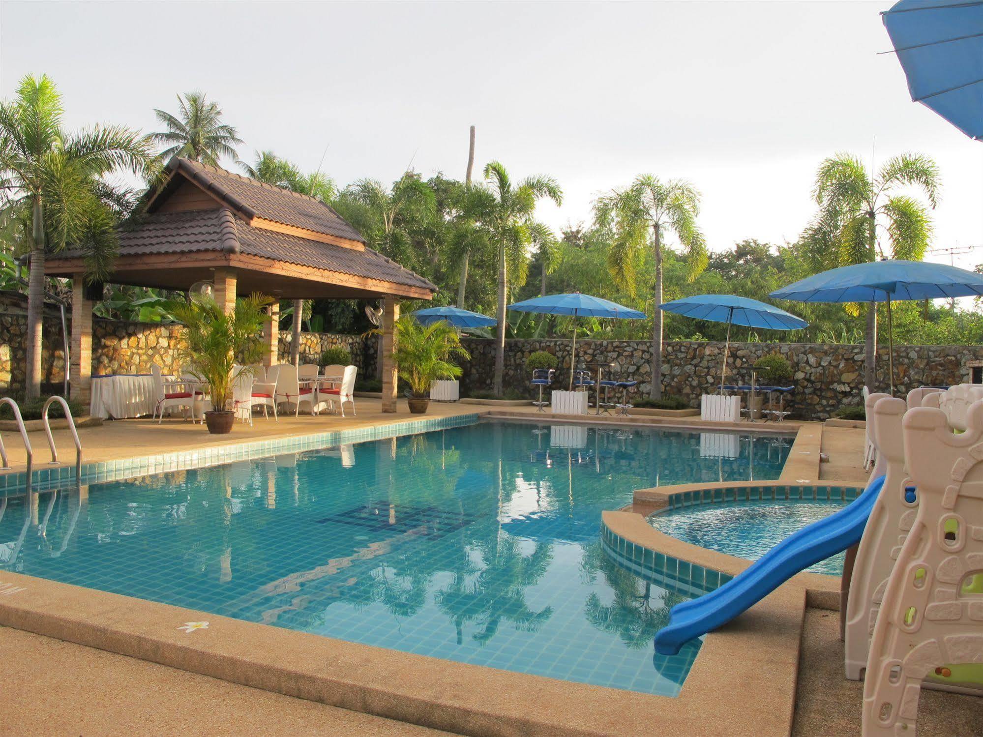 Baan Tong Tong Hotel 2*