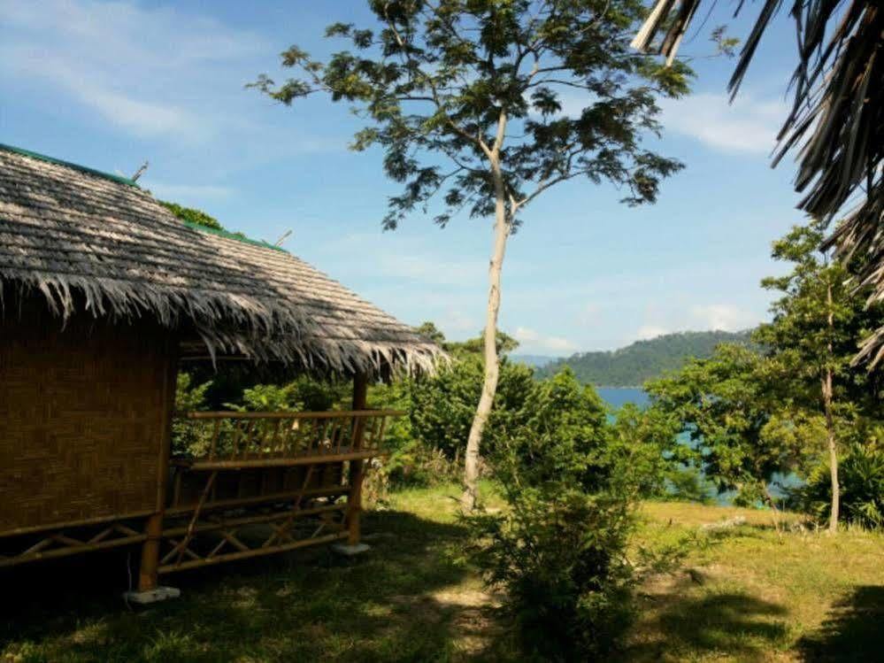 Cozy Cove Hotel