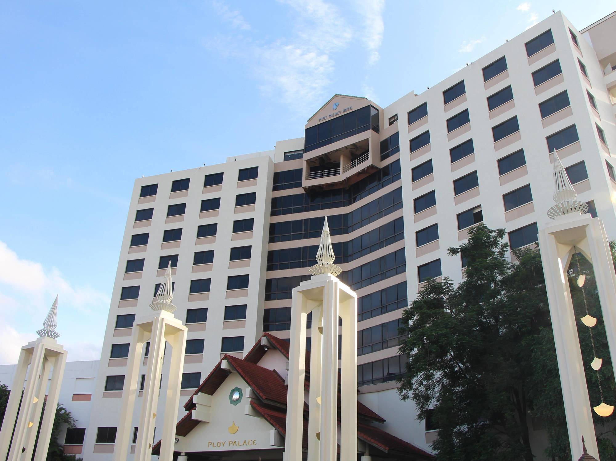 Hotel Ploy Palace