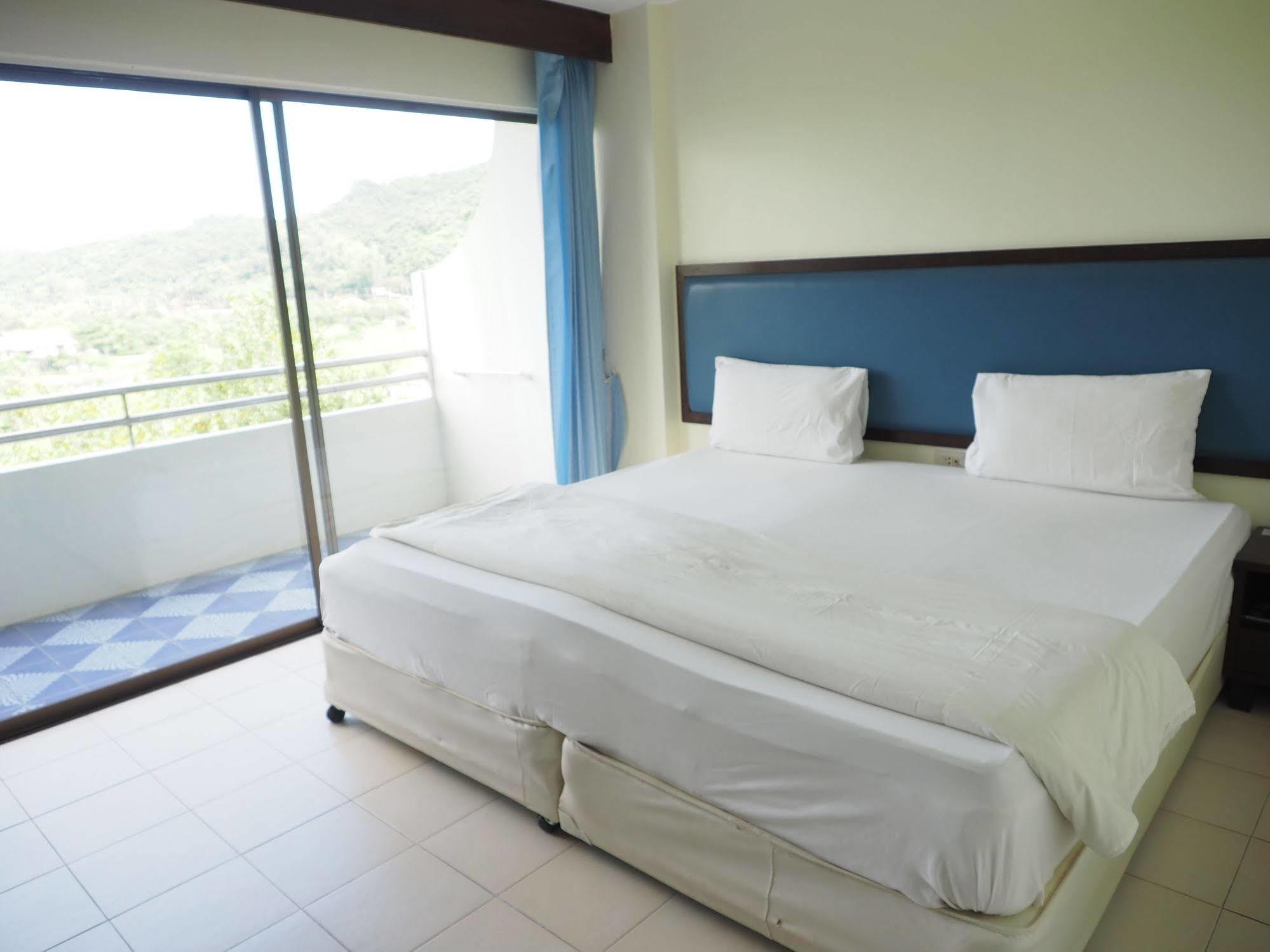 Nice Beach Hotel Hotel 2*
