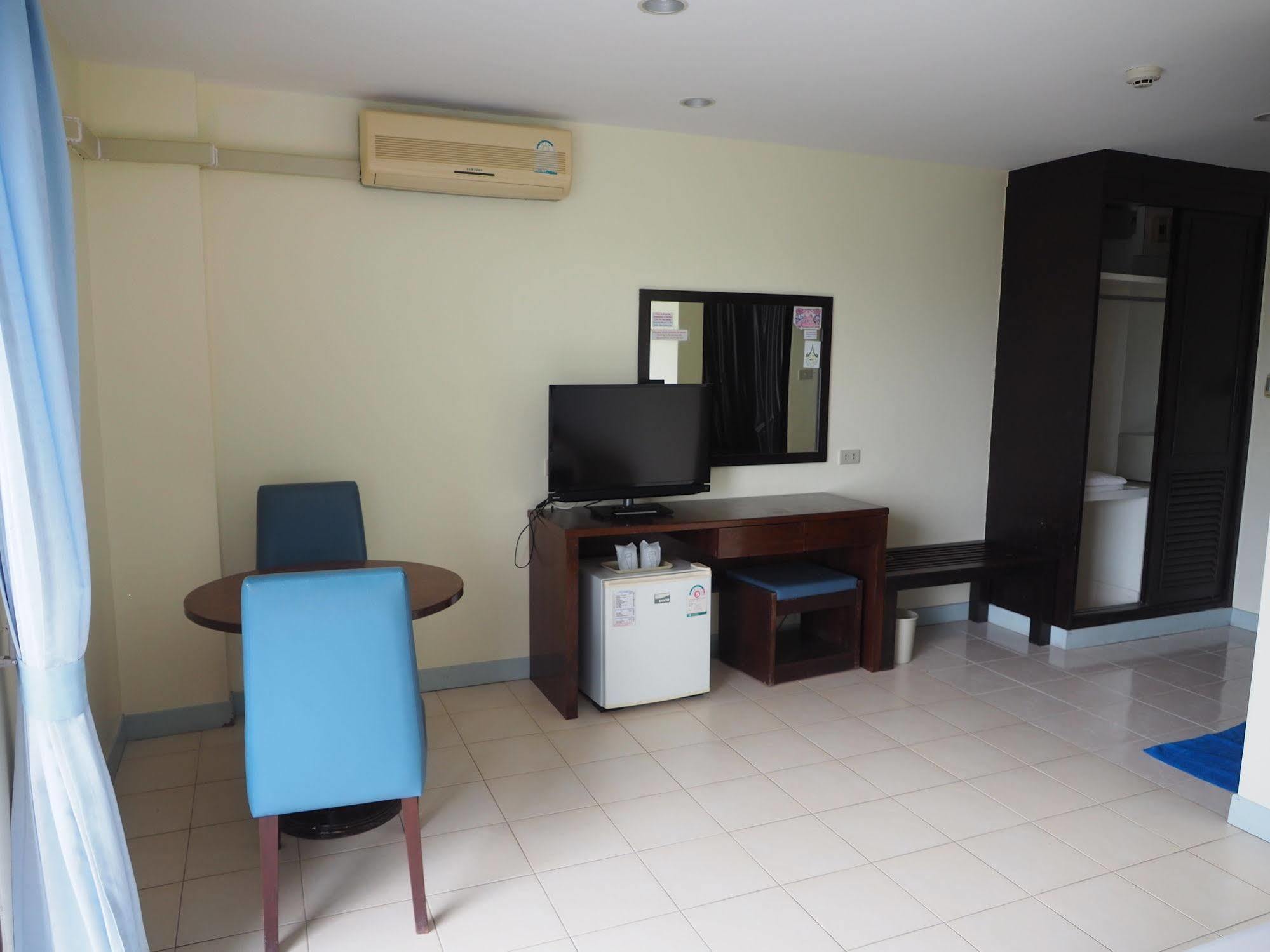 Nice Beach Hotel 2* Rayong