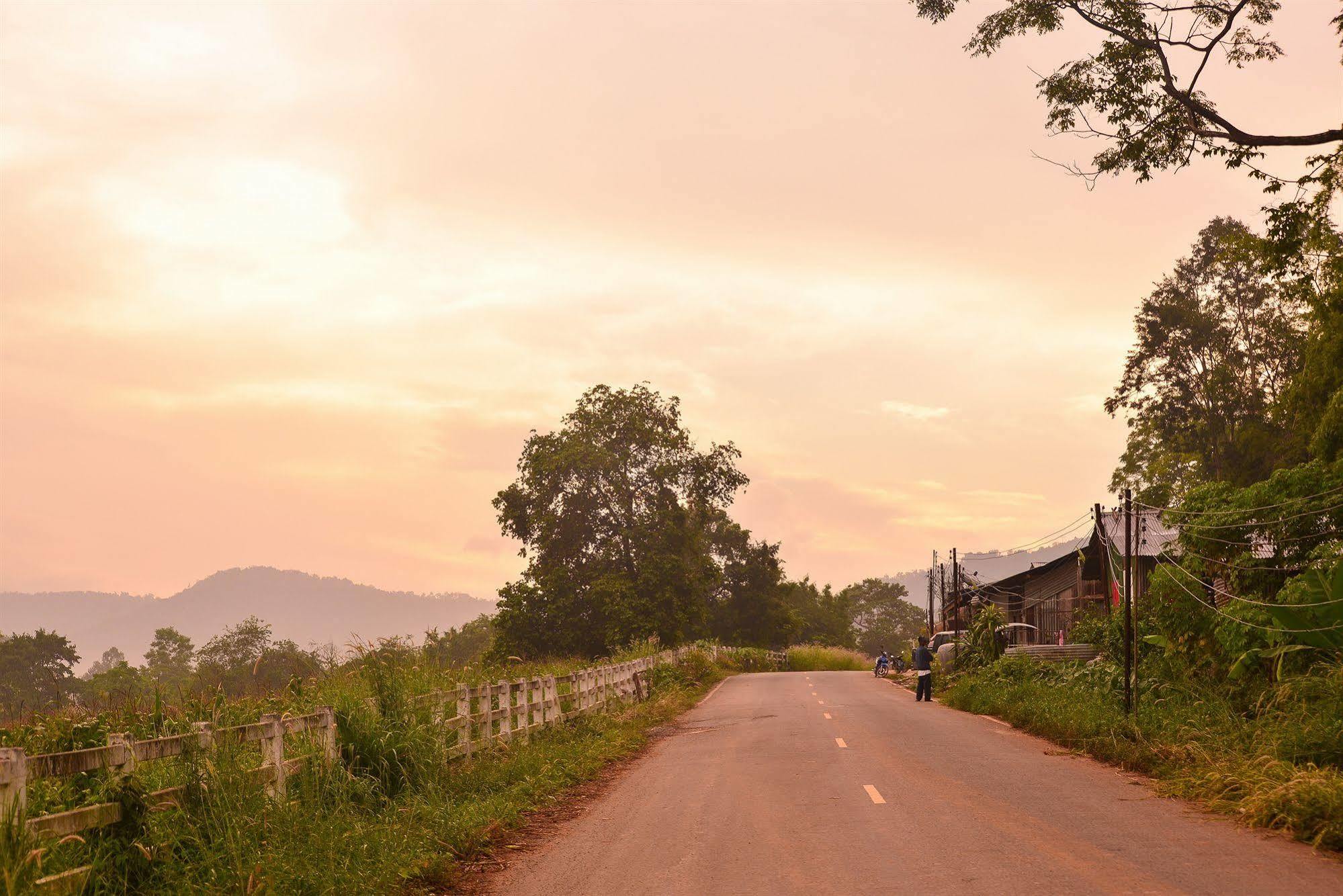 Family Khao Yai Mu Si