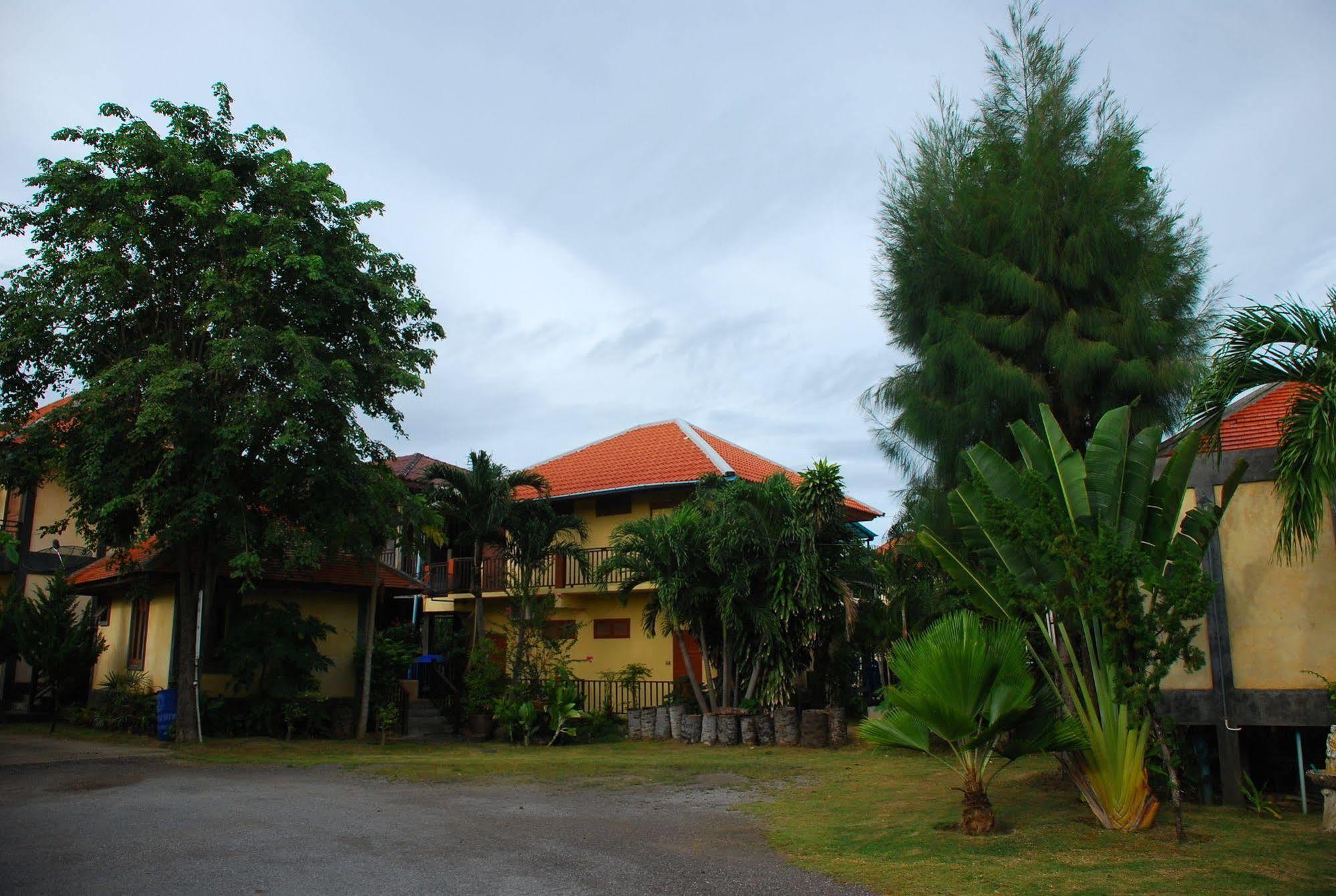Hotel Baanbali Ban Pru Yai