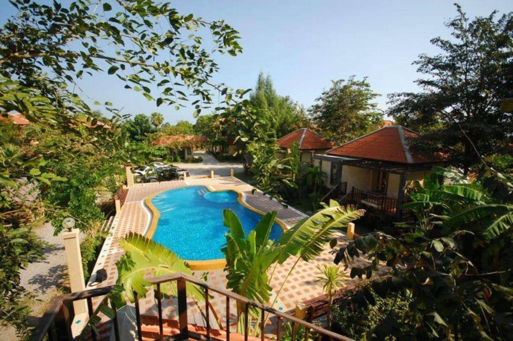 Hotel Baanbali Ban Pru Yai