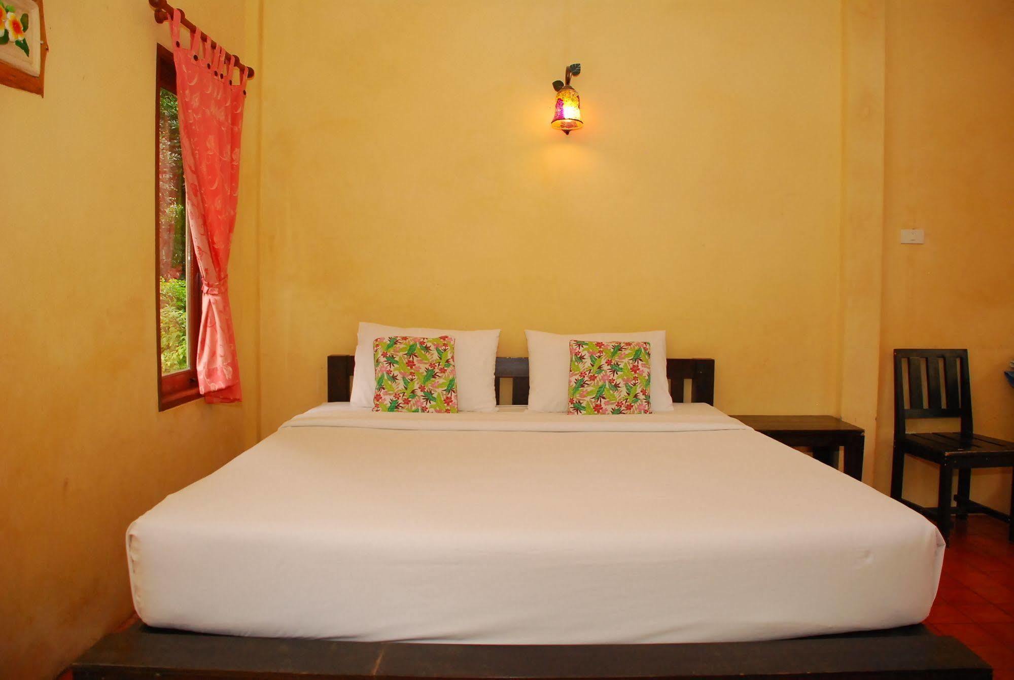 Hotel Baanbali Ban Pru Yai