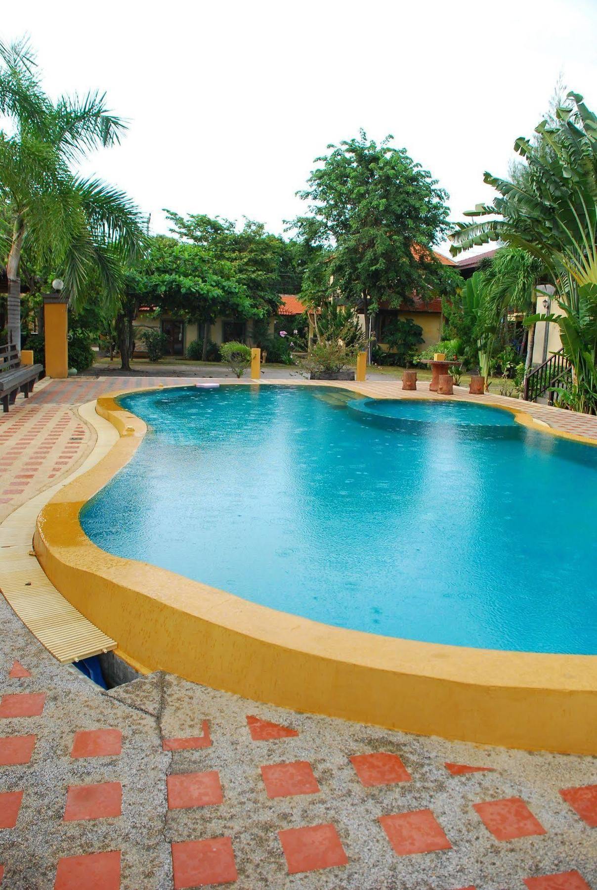 Hotel Baanbali Ban Pru Yai