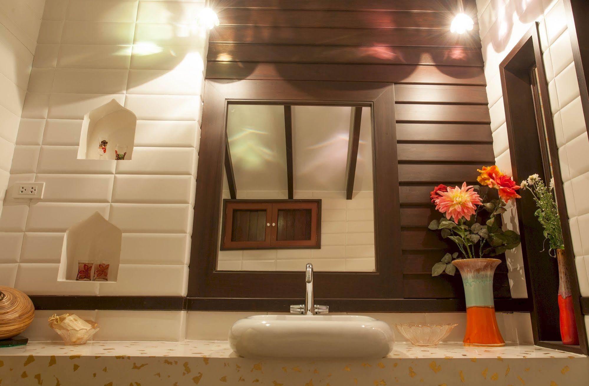 Baan Suchadaa (adults Only) Lampang