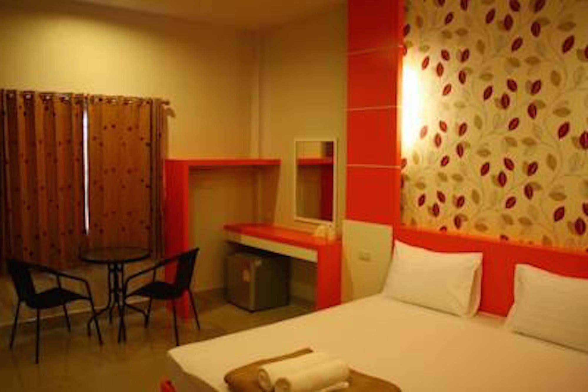 Sabai Ez Hotel