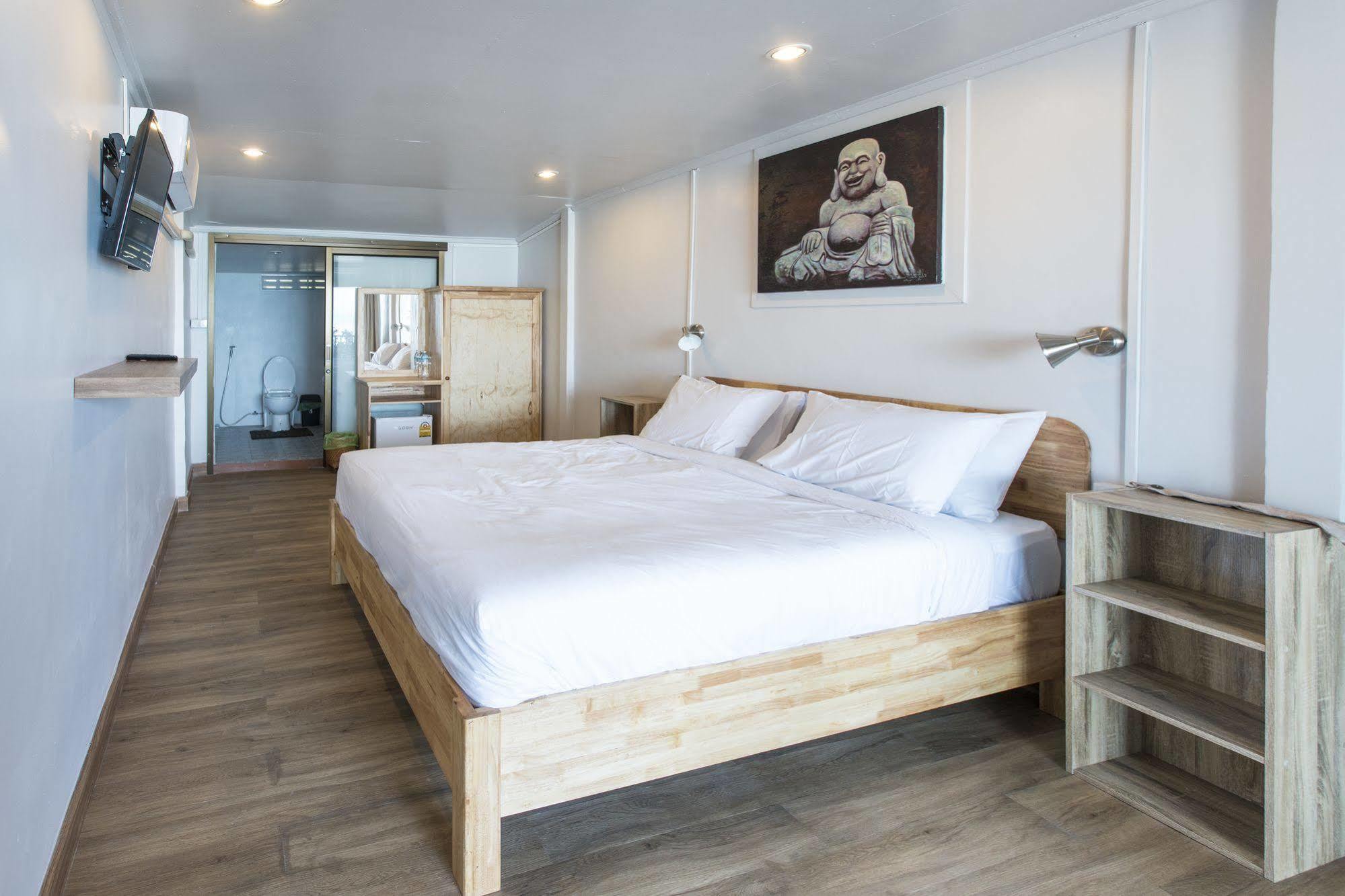 Namthip Homebeach 3*