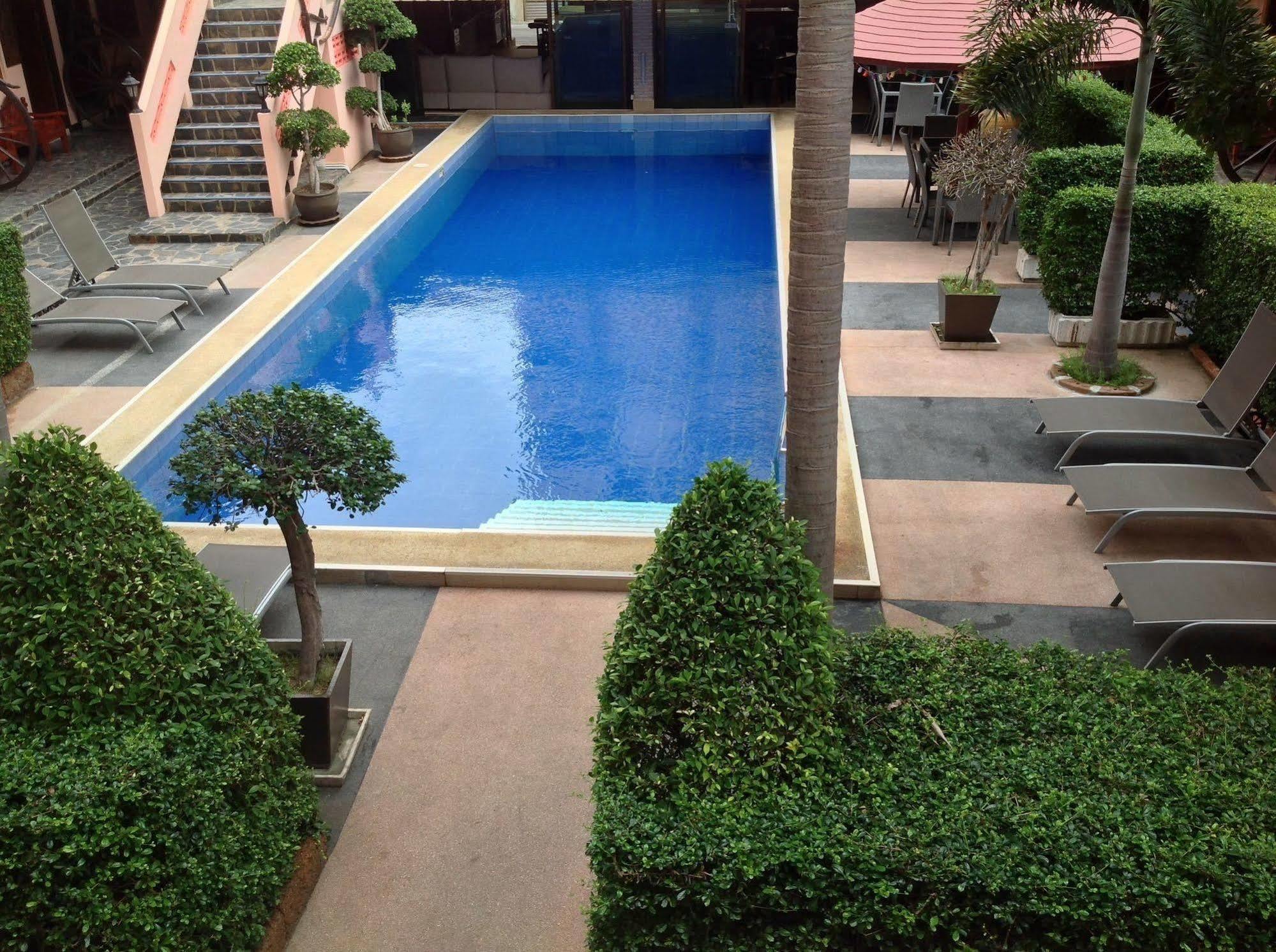 Ma Maison Hotel 3*