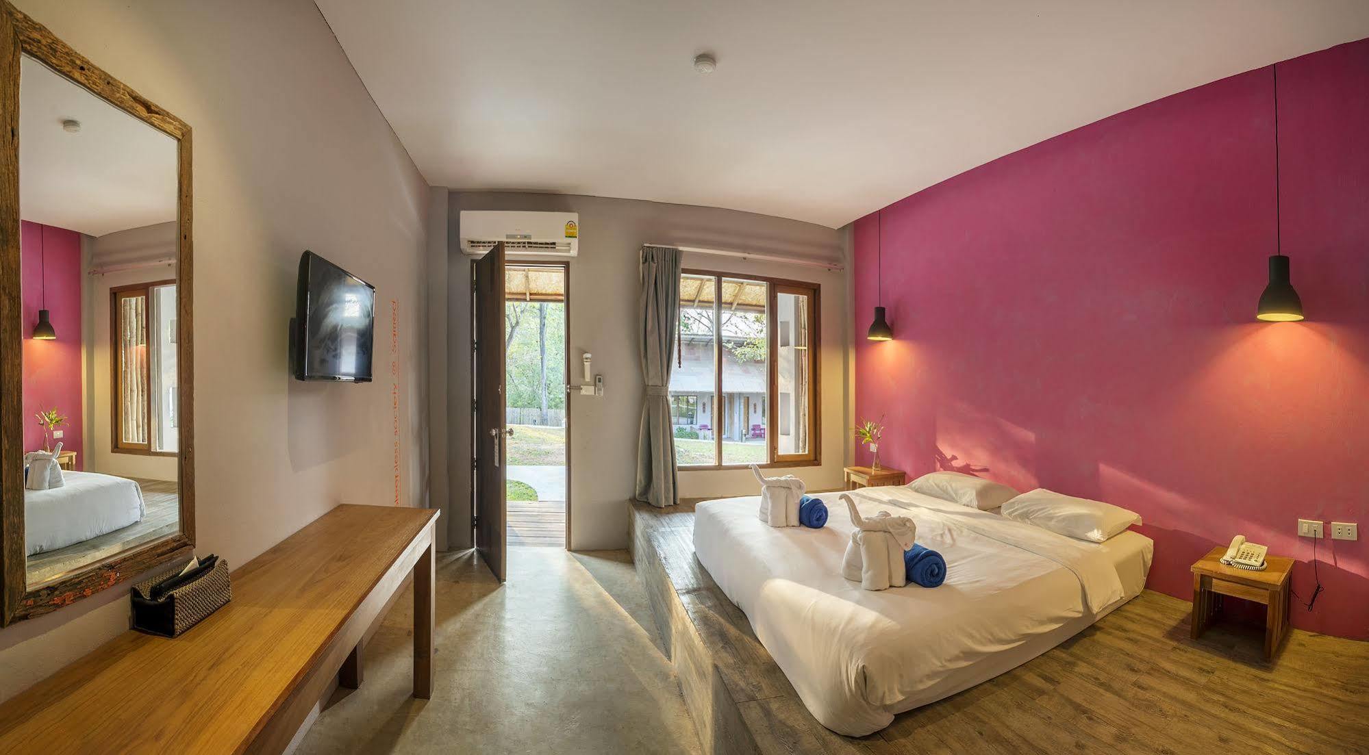 Hotel Bar And Bed @ Samed