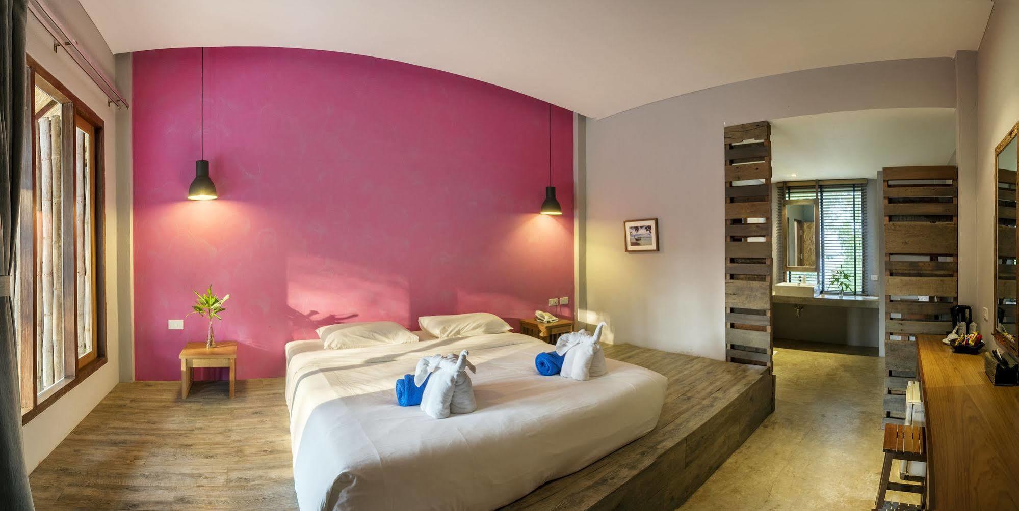Bar And Bed @ Samed Hotel 3*