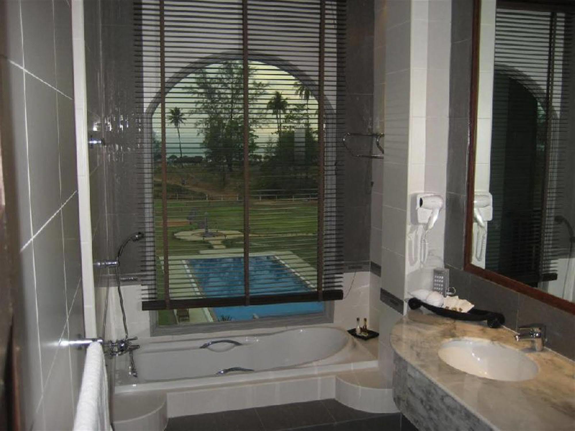 Hotel Riverside & 4*