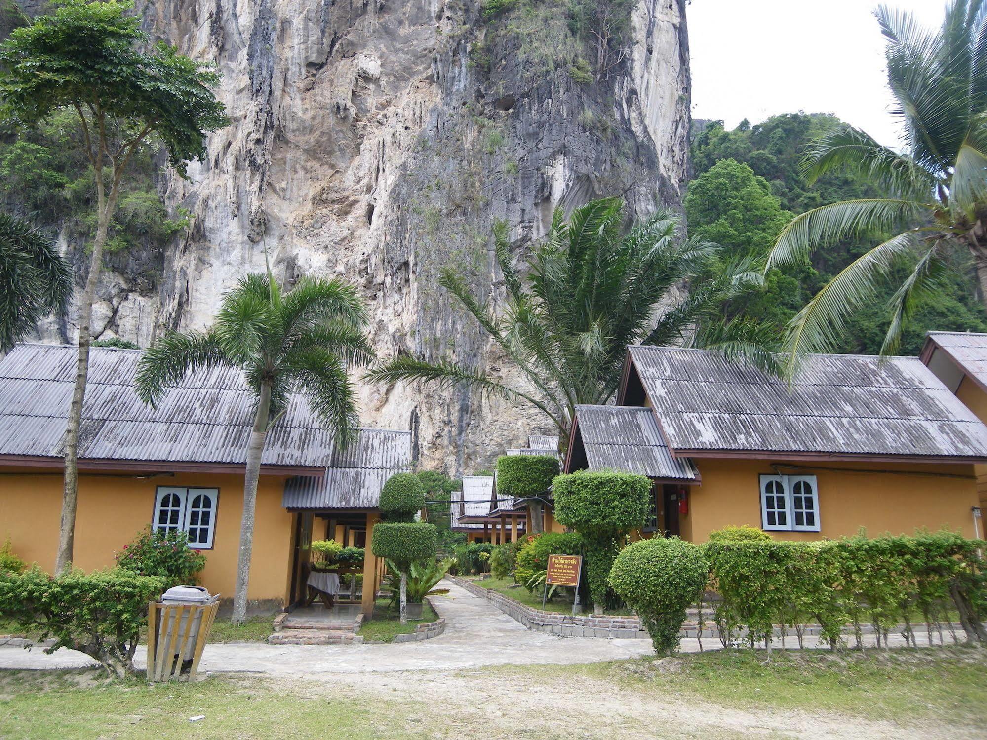 Hilltop Resort