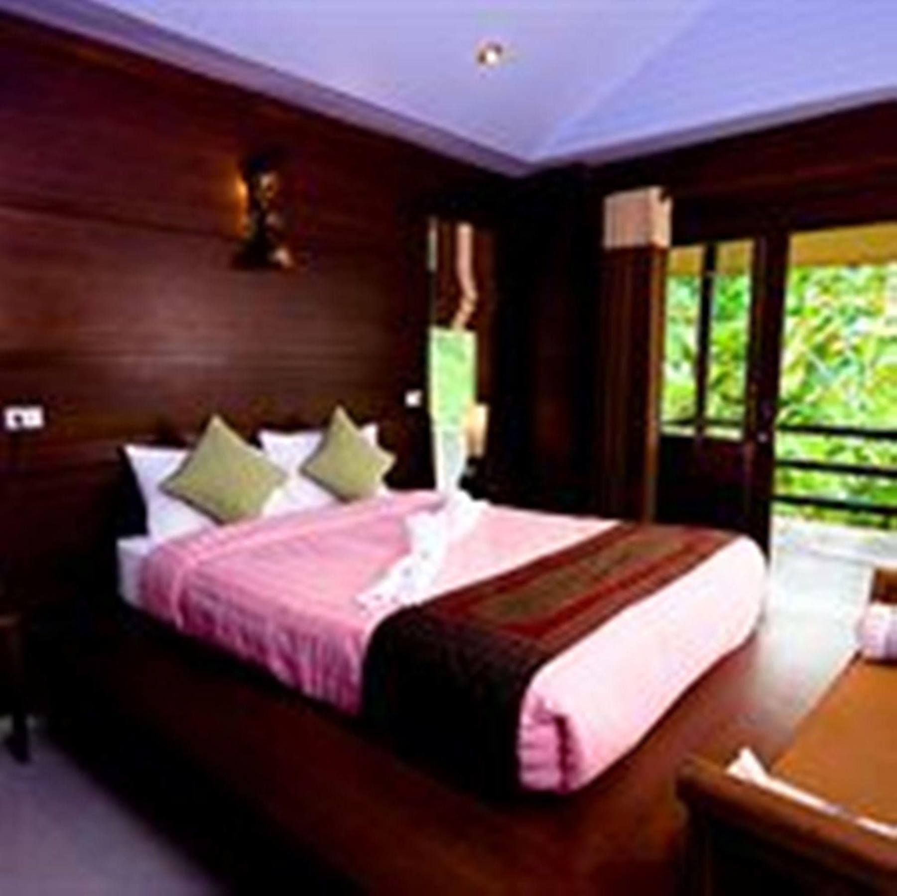 Resort Rin Haad Rin