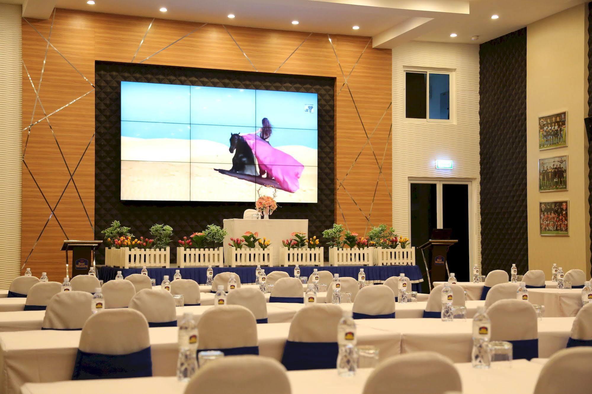 Hotel Western Royal 3*