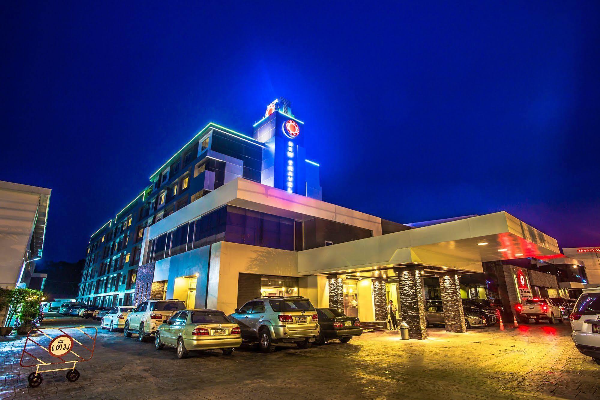 New Travel Hotel
