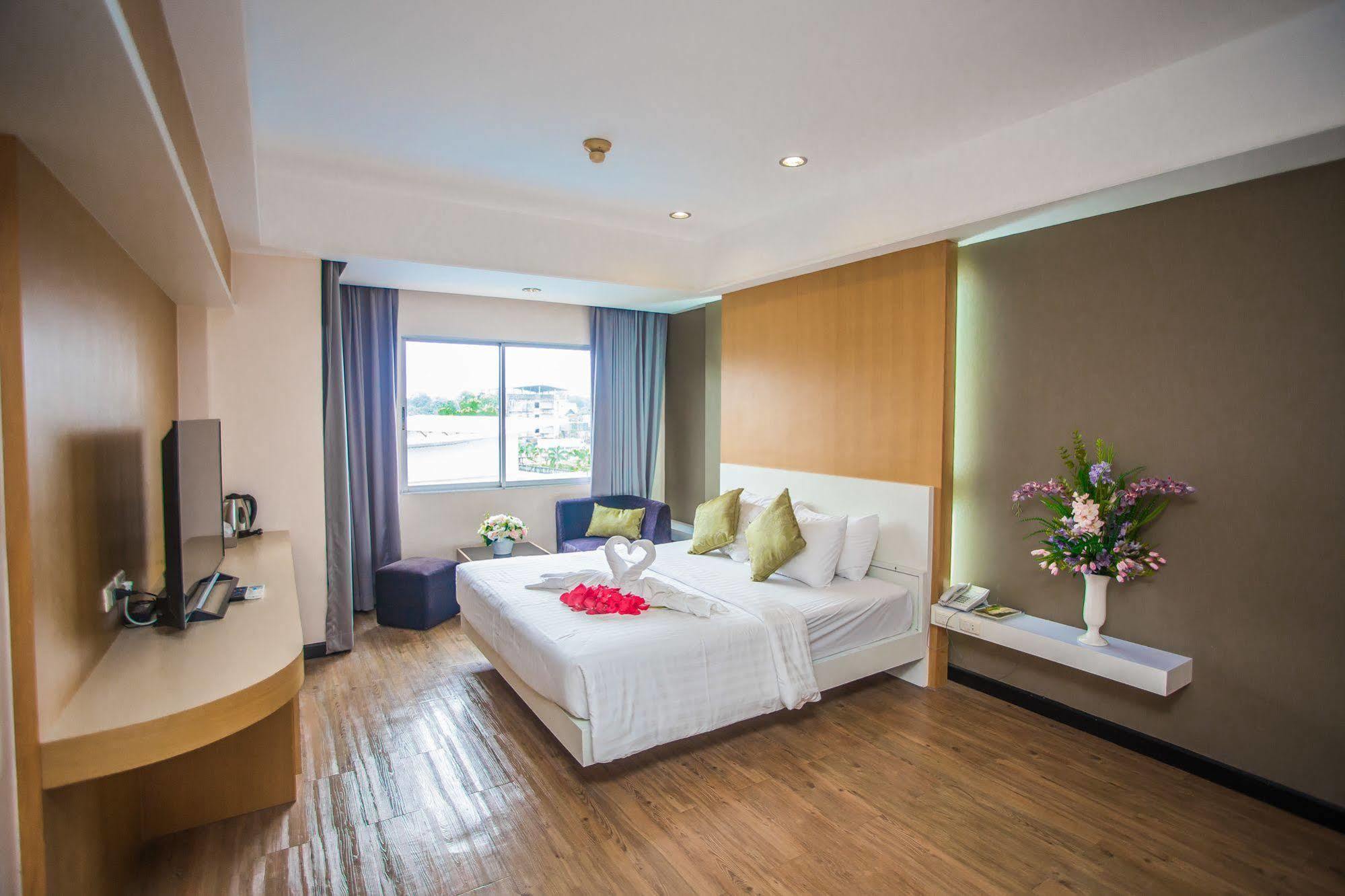 New Travel Hotel 3*