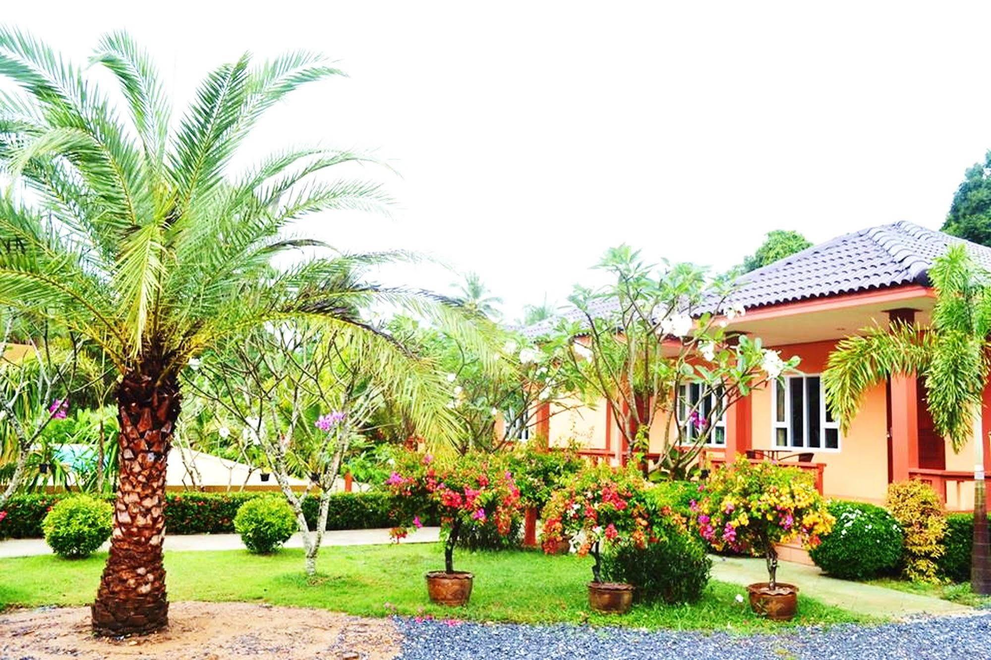 Peaceful , Long - Resort 3*