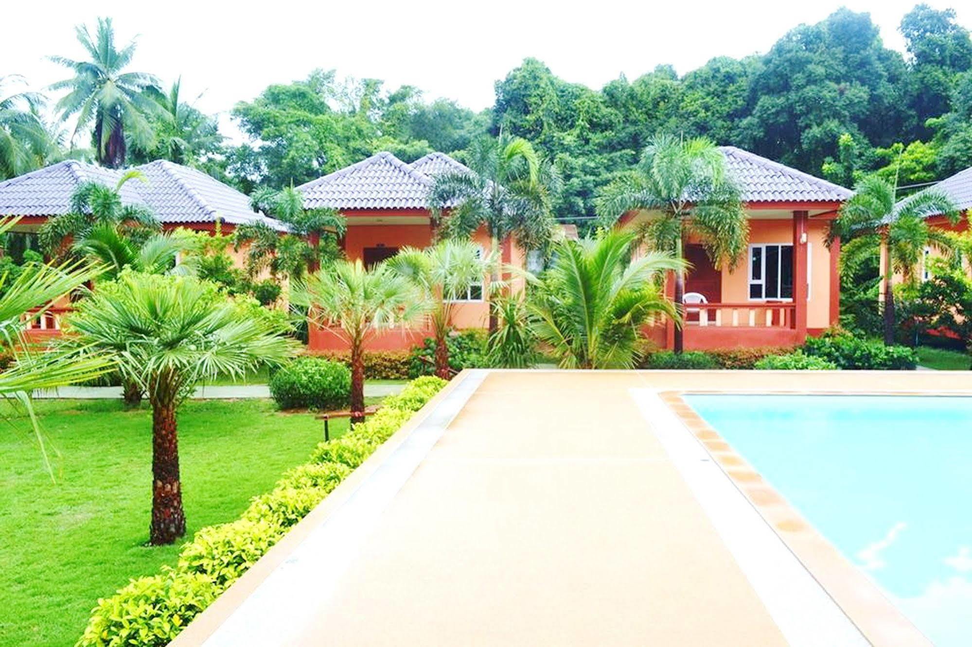 Peaceful , Long - Resort