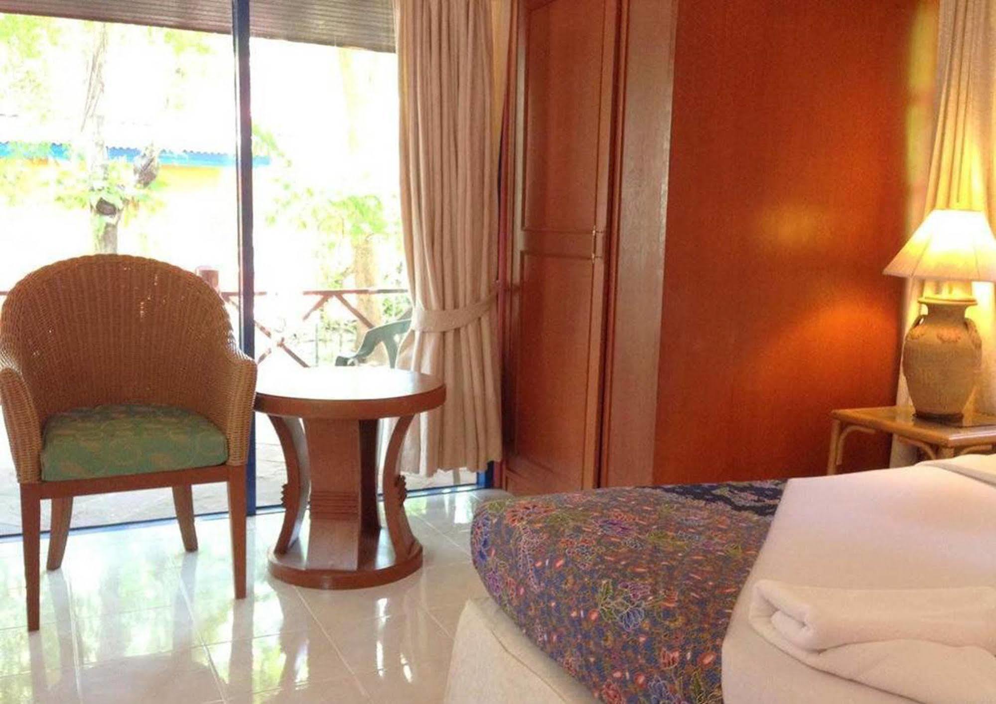 Tradewinds 3*