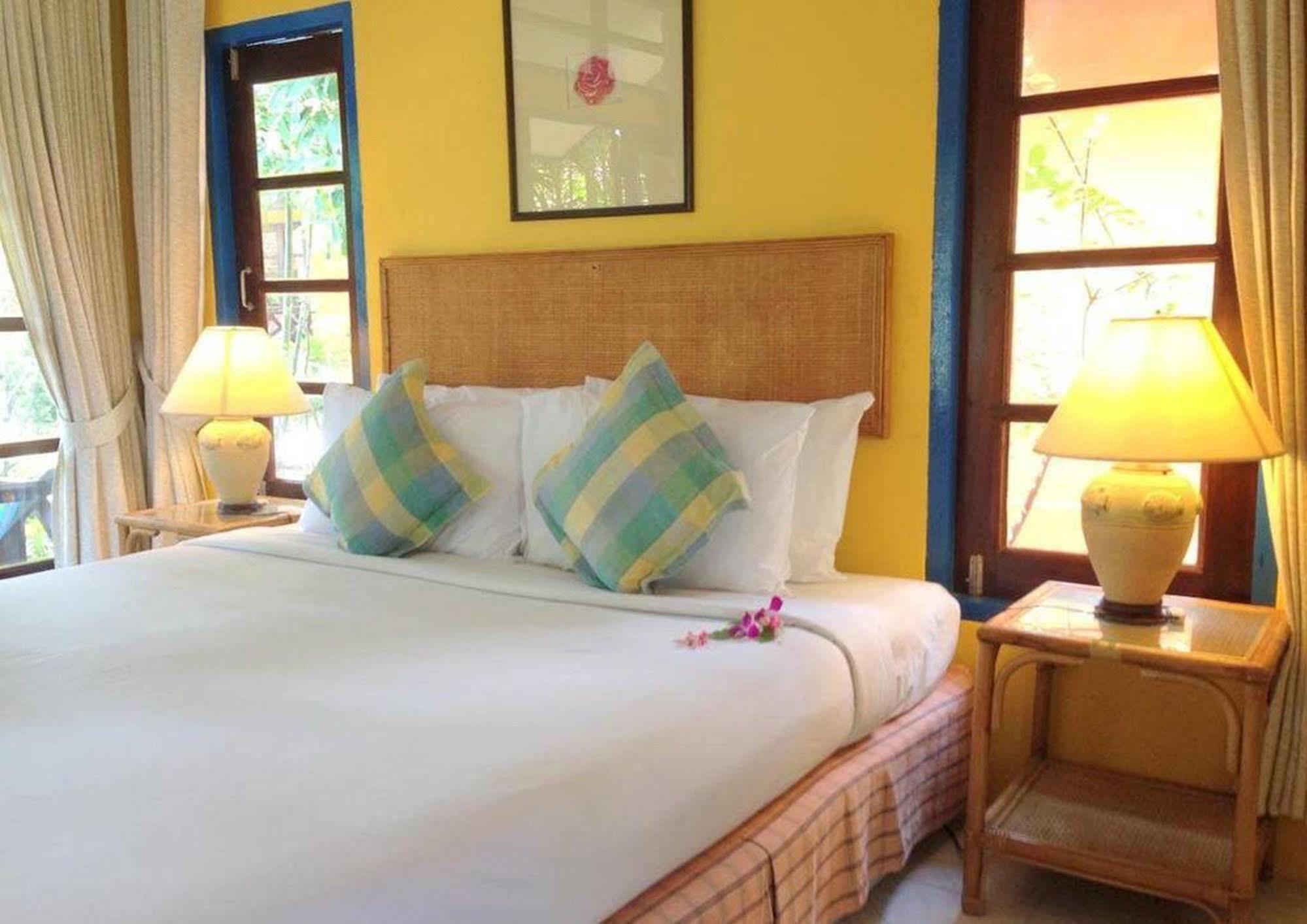 Tradewinds Resort